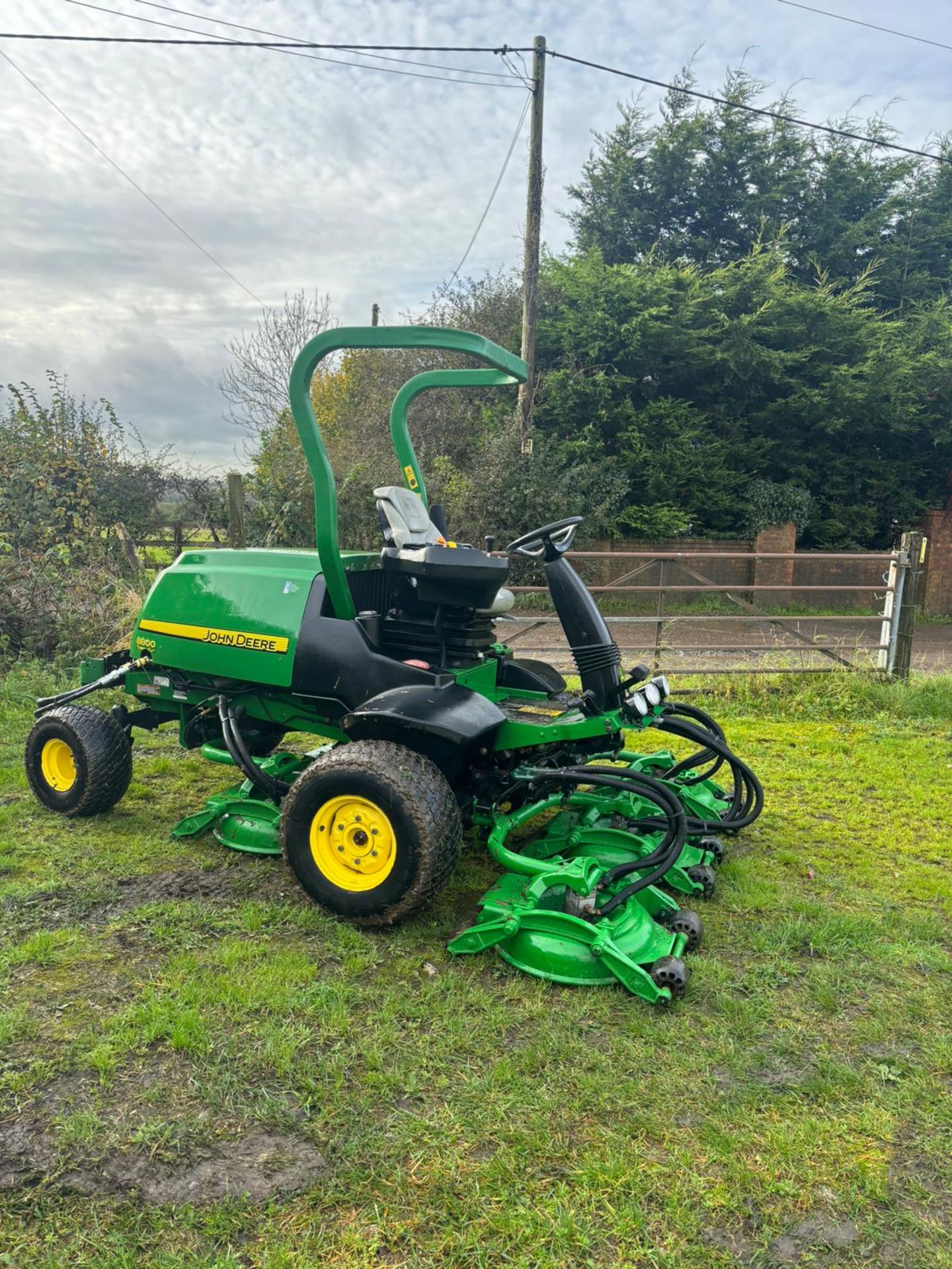 John Deere 8800 4WD Ride On Lawn Mower *PLUS VAT*