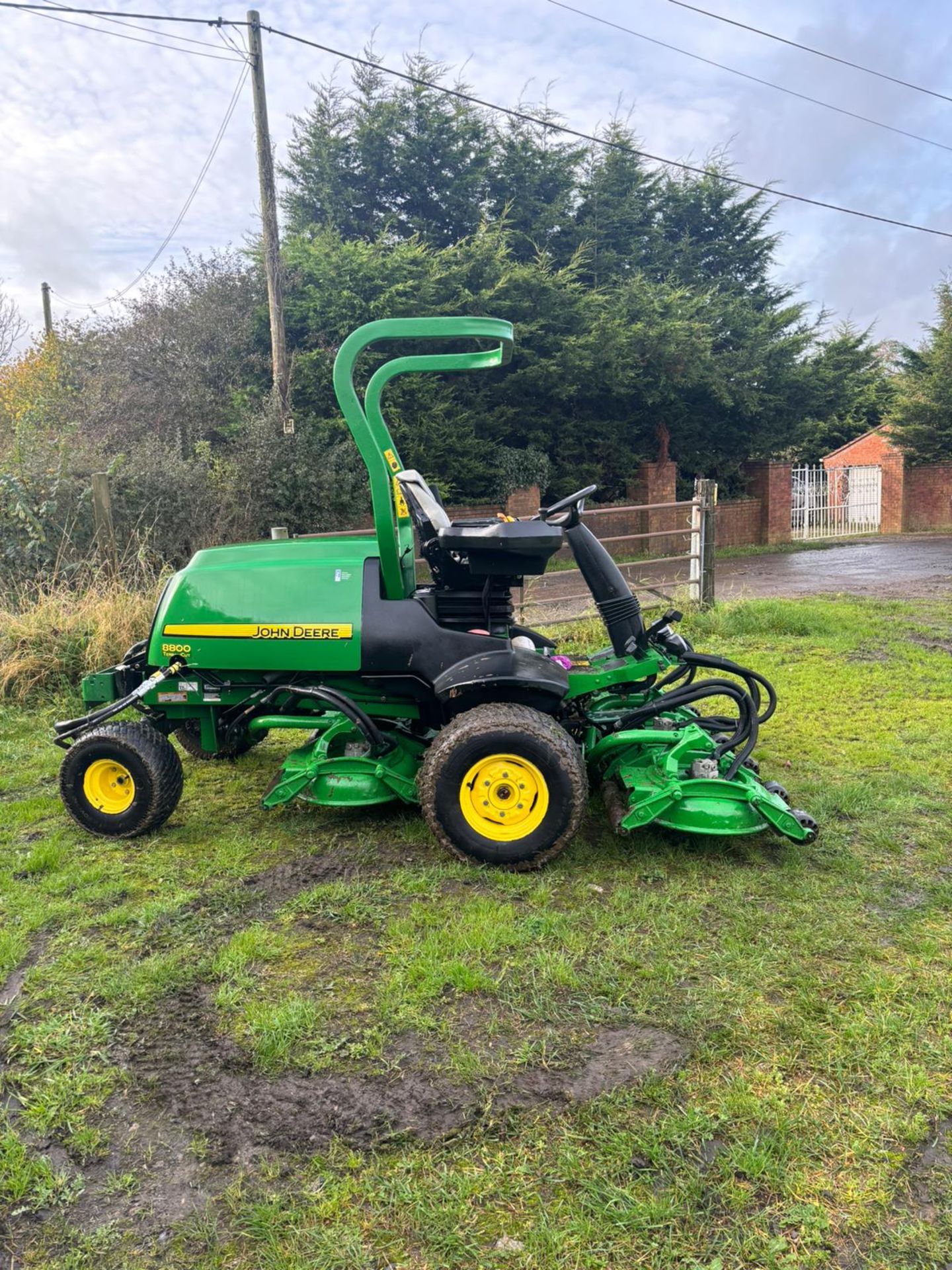 John Deere 8800 4WD Ride On Lawn Mower *PLUS VAT* - Image 6 of 15