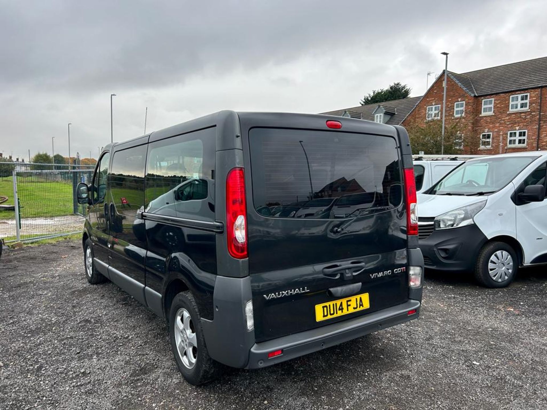 2014 VAUXHALL VIVARO 2900 COMBI CDTI LWB BLACK VAN DERIVED CAR *NO VAT* - Bild 5 aus 16