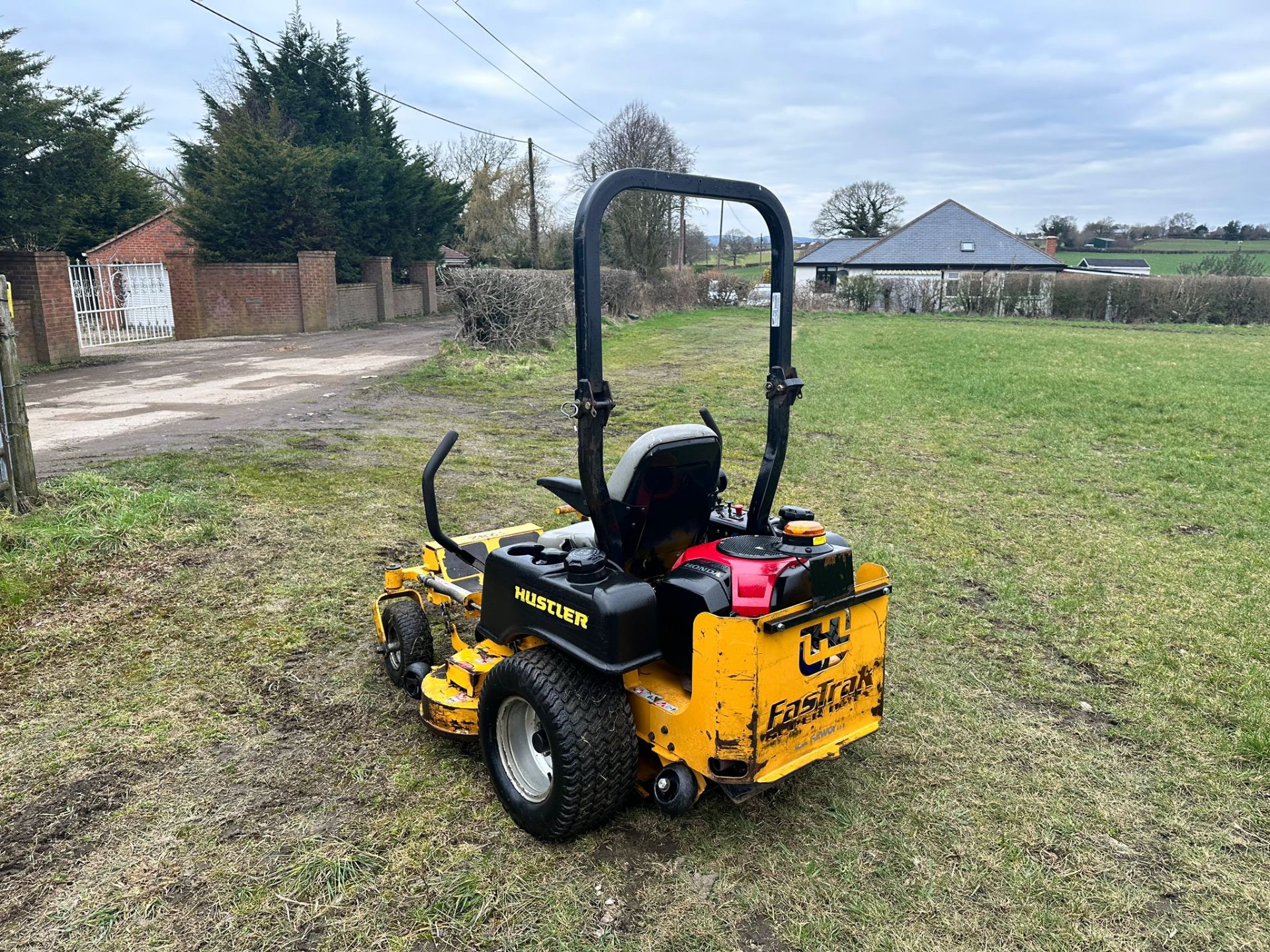 Hustler FastTrak Heavy Duty Zero Turn Ride On Mower *PLUS VAT* - Image 5 of 11