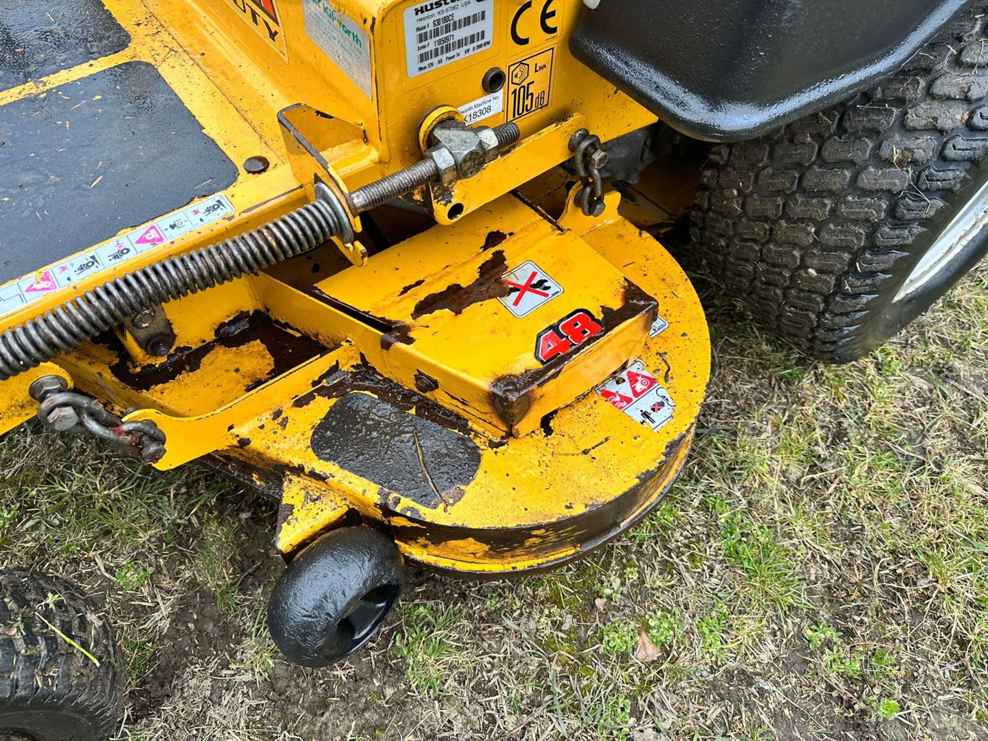 Hustler FastTrak Heavy Duty Zero Turn Ride On Mower *PLUS VAT* - Image 8 of 11