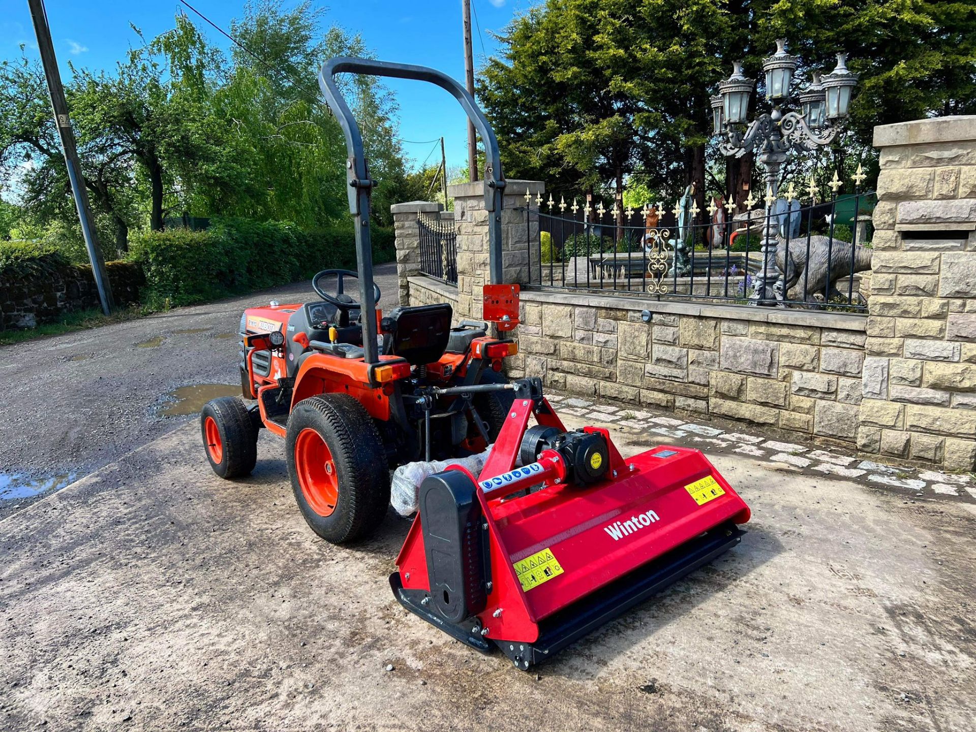 KUBOTA B1610 4WD COMPACT TRACTOR WITH NEW/UNUSED WINTON 1.25 METRE FLAIL MOWER *PLUS VAT* - Image 6 of 16