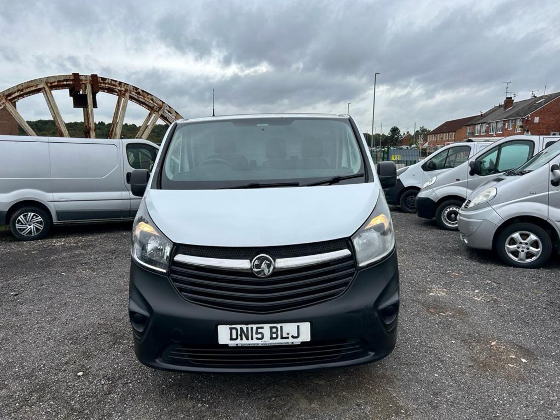 2015 VAUXHALL VIVARO 2900 CDTI WHITE PANEL VAN *NO VAT* - Image 2 of 13