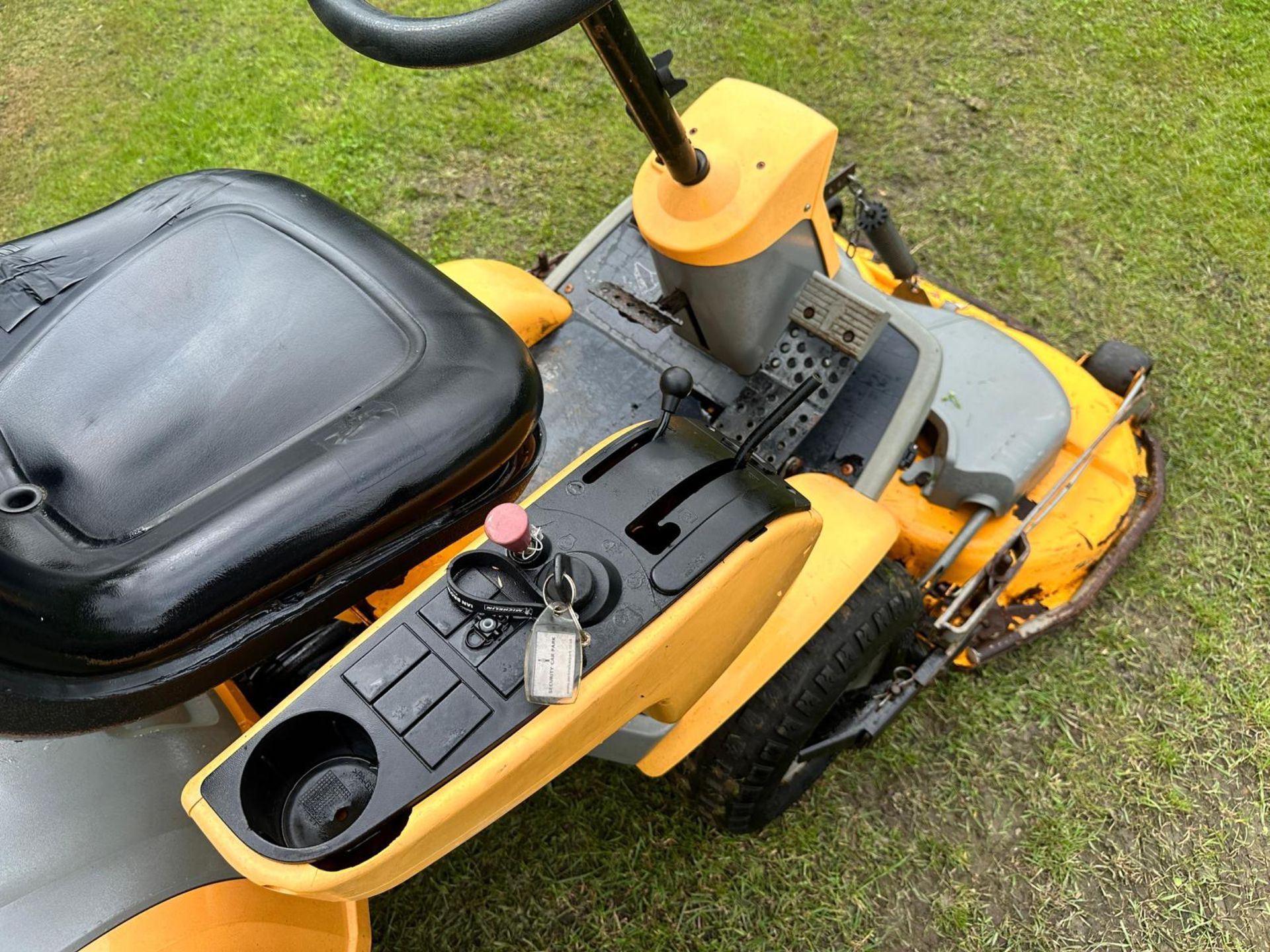 STIGA PARK PRESTIGE 4WD OUTFRONT RIDE ON MOWER *PLUS VAT* - Image 9 of 11