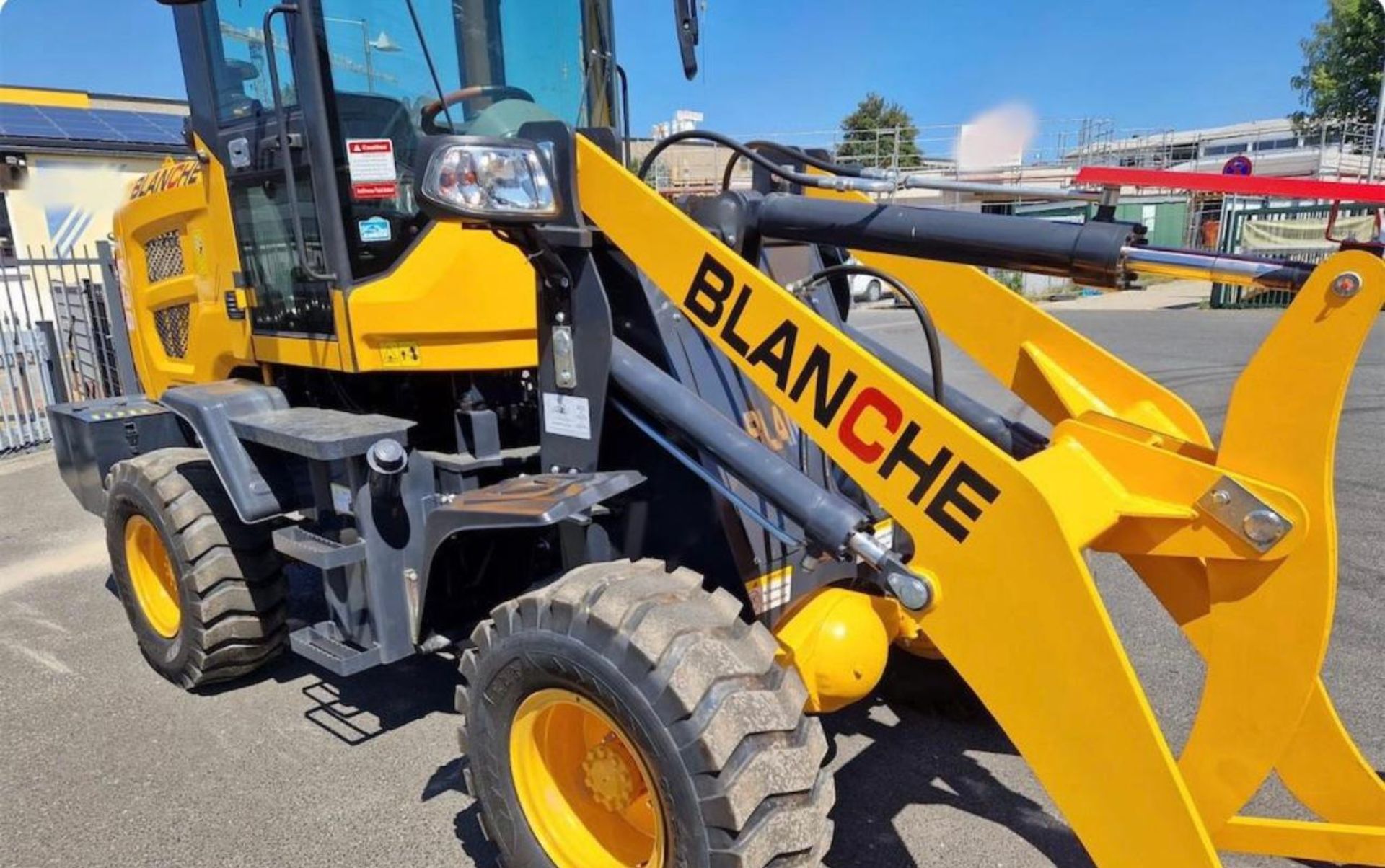 NEW/UNUSED BLANCHE TW36 LOADING SHOVEL *PLUS VAT* - Image 3 of 9