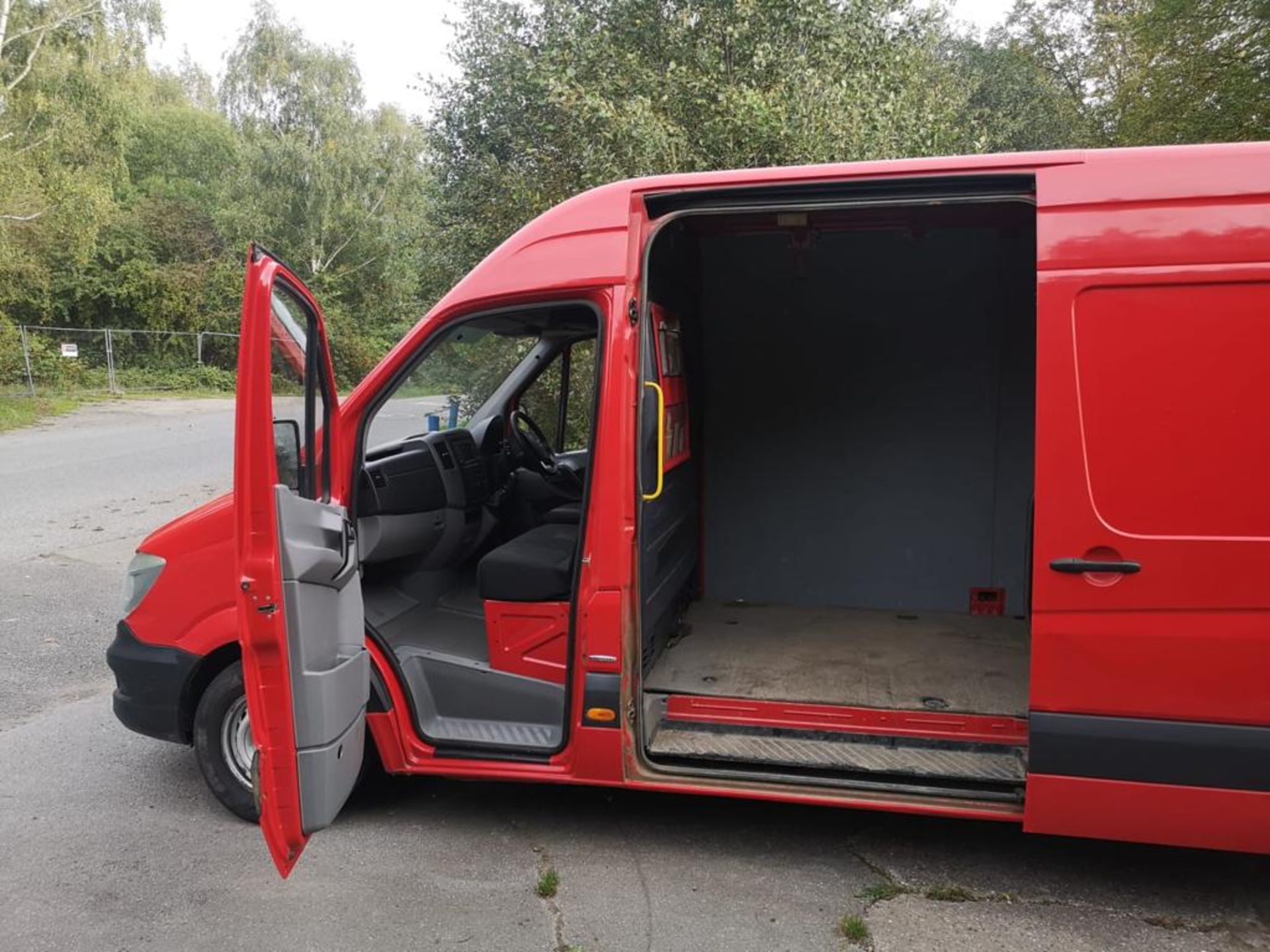 2016 MERCEDES-BENZ SPRINTER 311CDI RED PANEL VAN *NO VAT* - Image 12 of 13