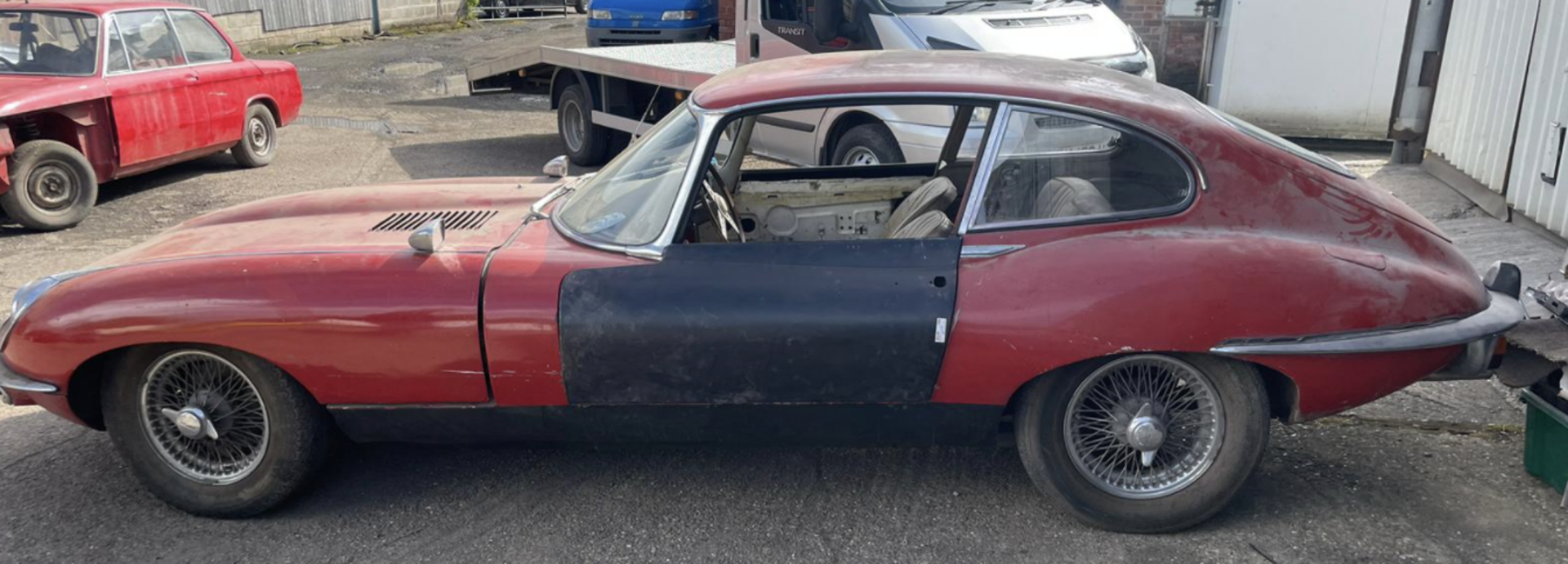 Jaguar E-Type barn find - starts runs and drives - Image 5 of 17