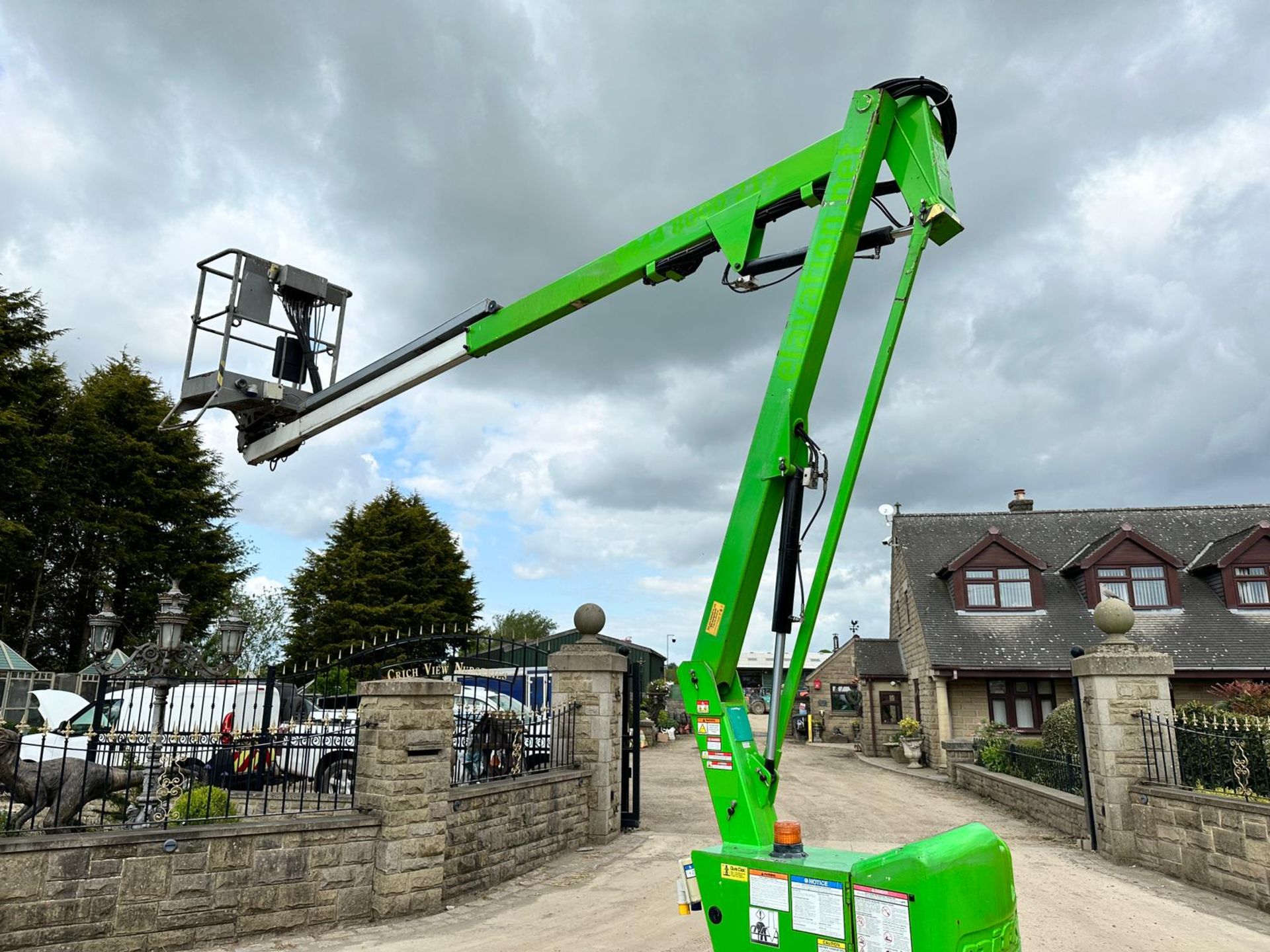 2013 NIFTYLIFT HR12NDE BI-FUEL HEIGHTRIDER 12 BOOM LIFT *PLUS VAT* - Image 3 of 17