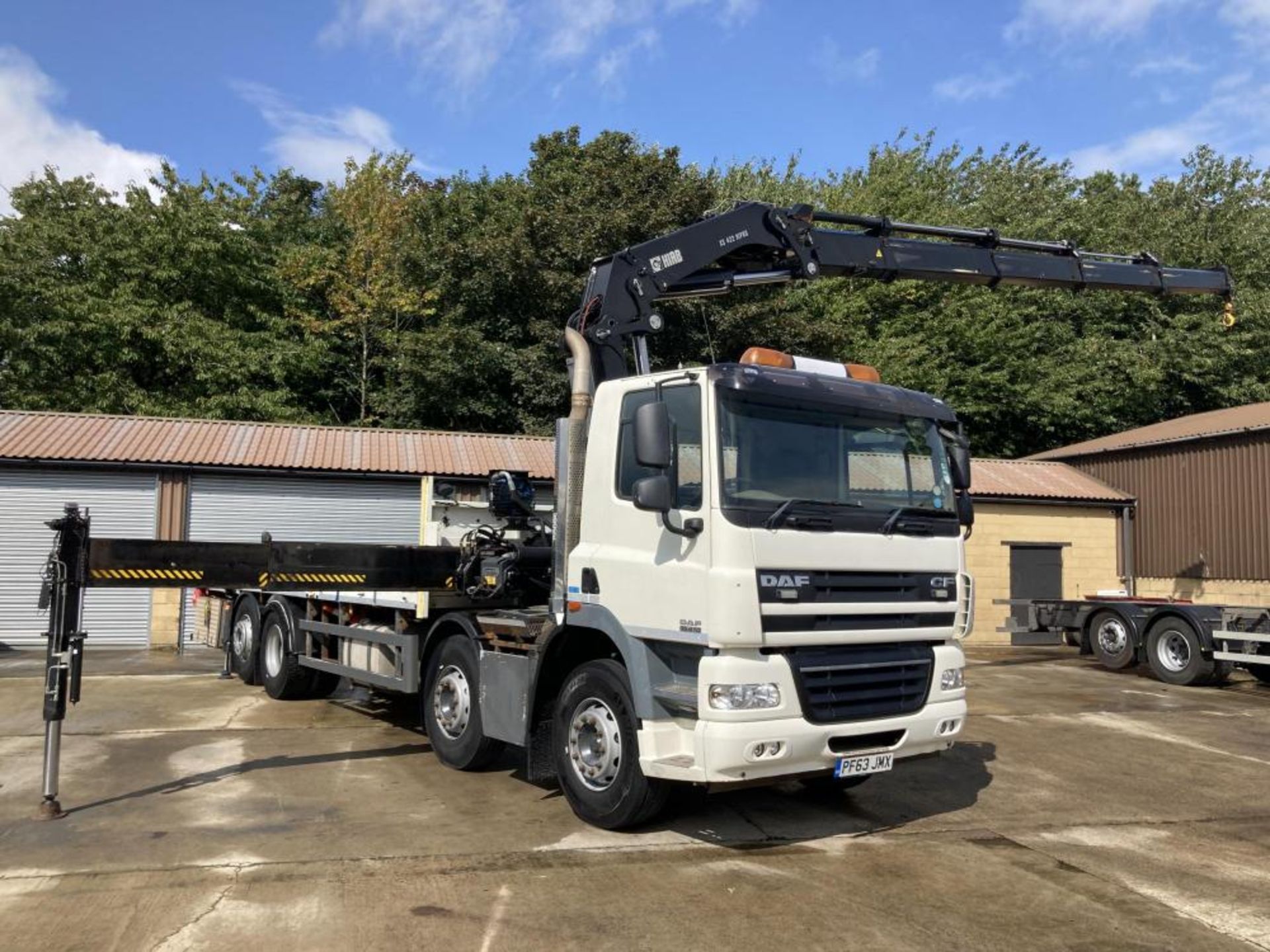 2013 DAF CF 85.410 8X2 32 Ton HIAB FLATBED LORRY WITH HIAB 422XS HI PRO Extension Crane *PLUS VAT*