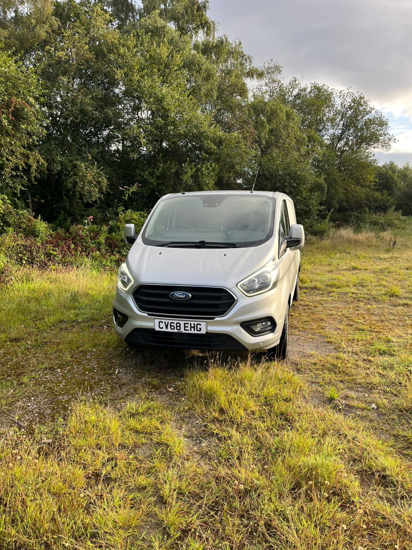 2018 FORD TRANSIT CUSTOM 300 LIMITED SILVER PANEL VAN *NO VAT* - Image 2 of 7