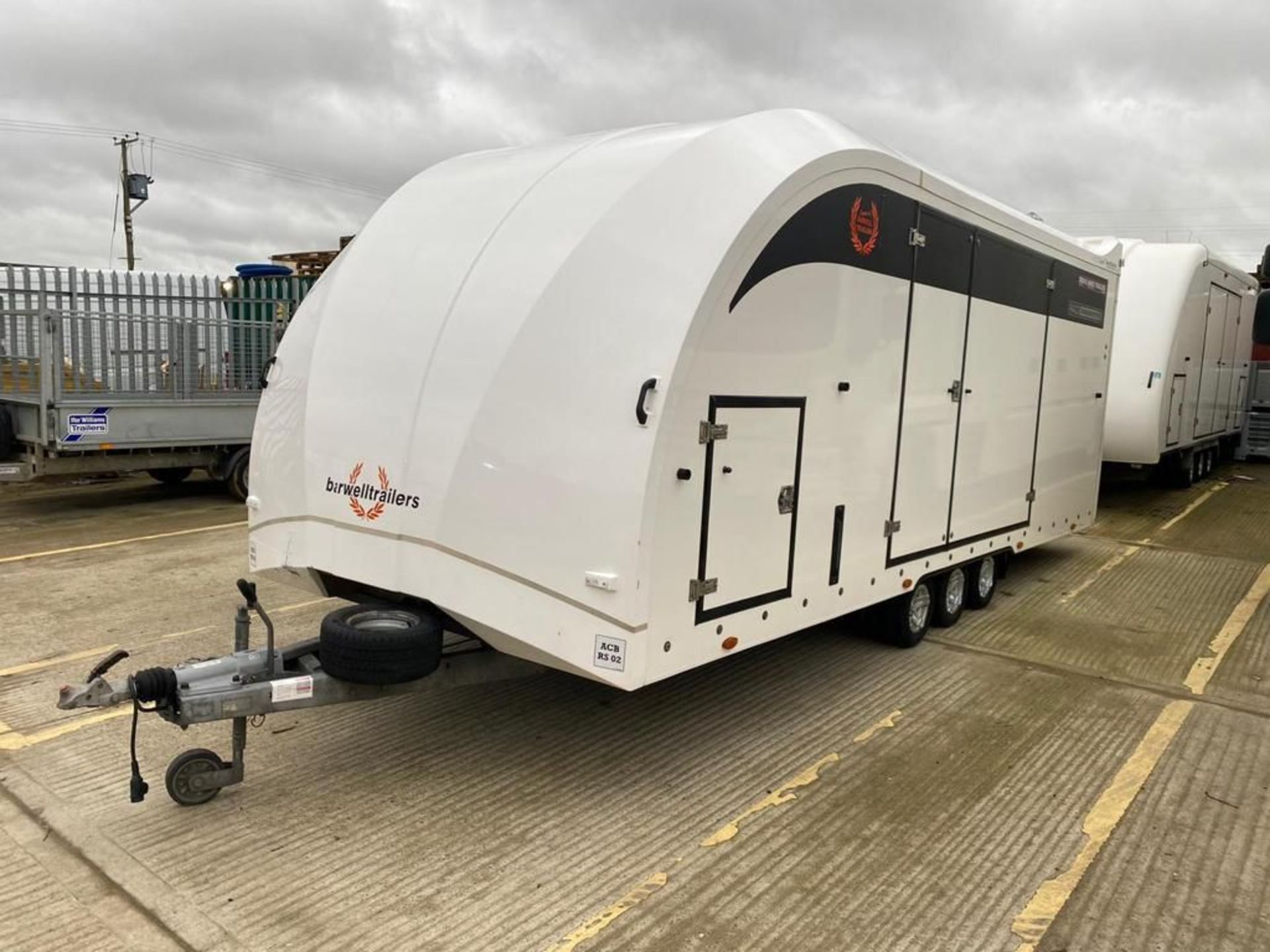 BRIAN JAMES RACE TRANSPORTER 6 TRI AXLE TRAILER, ELECTRIC TILT, 6M X 2.35M, YEAR 2019 *PLUS VAT* - Image 3 of 9