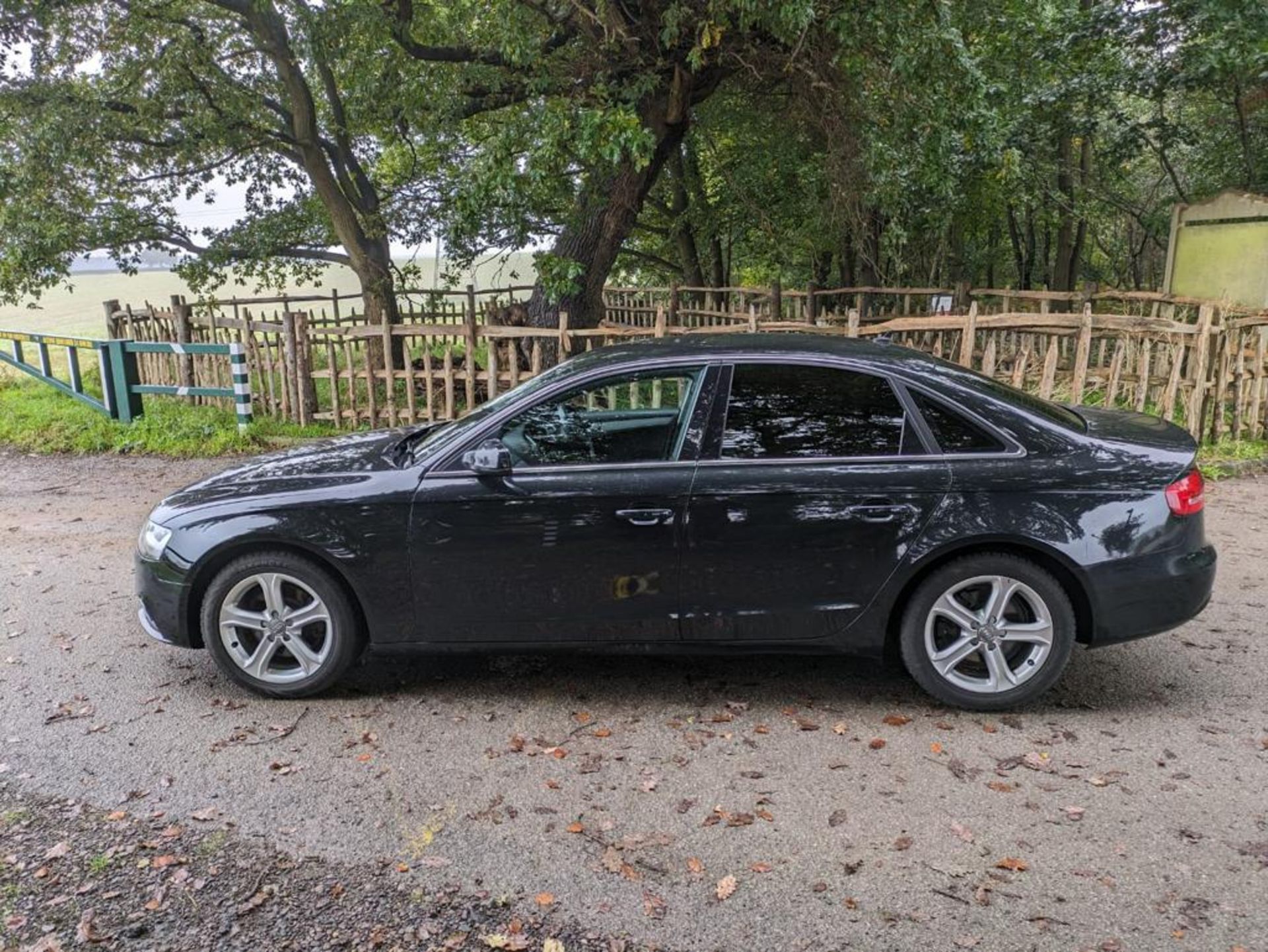 2013 AUDI A4 TECHNIK TD BLACK SALOON *NO VAT* - Image 6 of 36