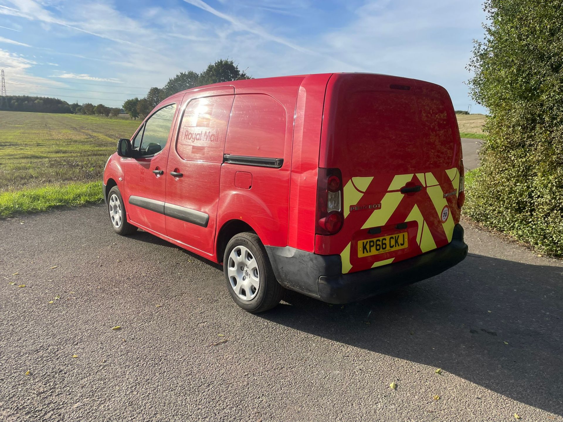 2016 PEUGEOT PARTNER S L2 BLUE HDI RED PANEL VAN *NO VAT* - Image 5 of 14