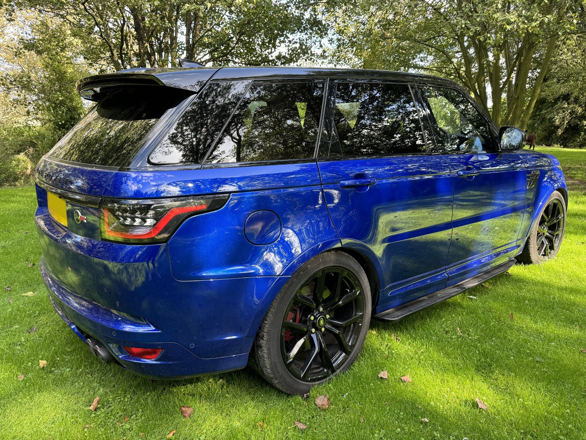 2021/71 RANGE ROVER SVR P575 BHP CARBON EDITION - I OWNER 12K MILES FLRSH - Image 8 of 49