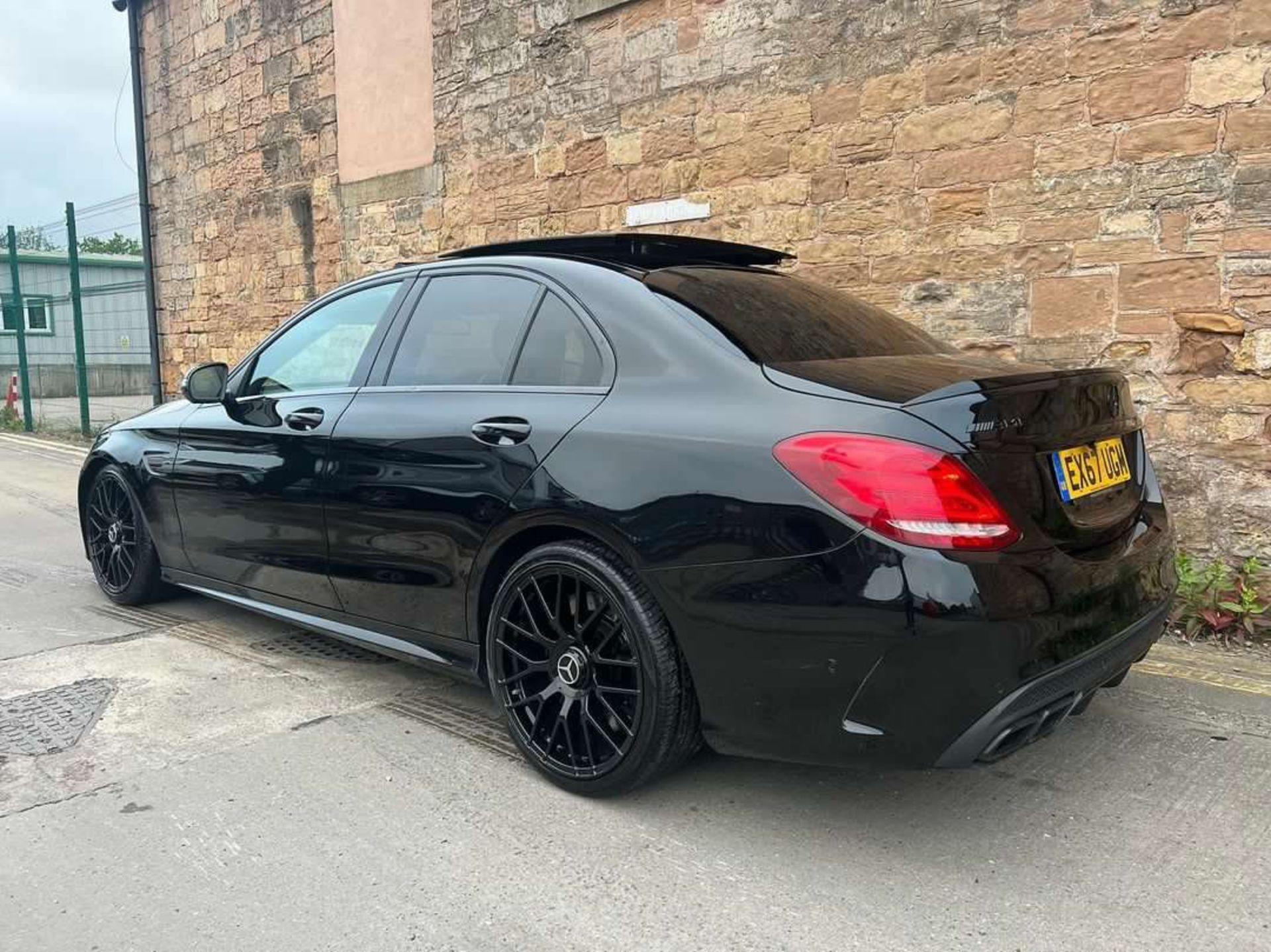 2017 MERCEDES-BENZ AMG C63 PREMIUM AUTO BLACK SALOON *NO VAT* - Image 5 of 11