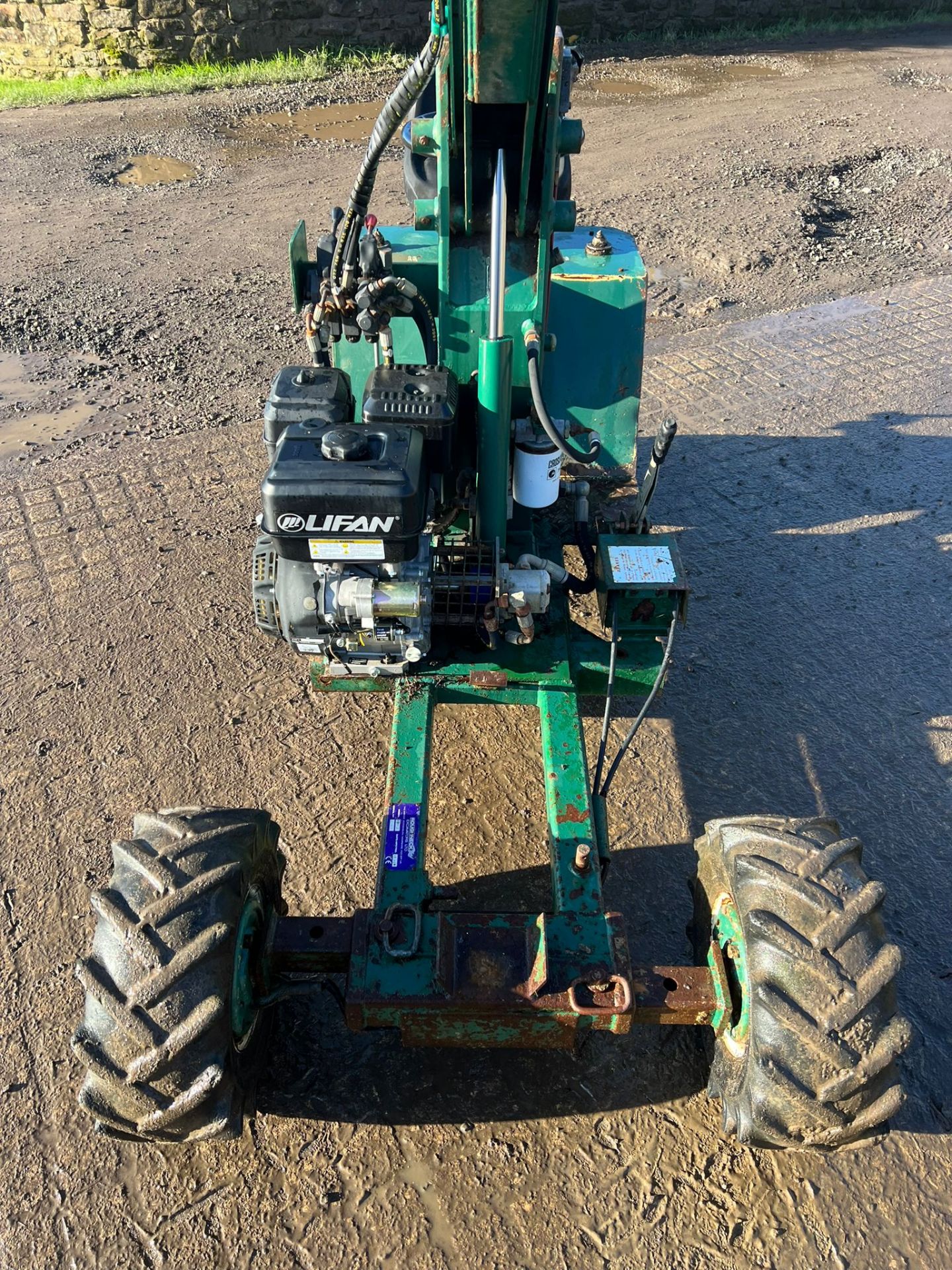 Roughneck high tip ride on dumper *PLUS VAT* - Image 13 of 15