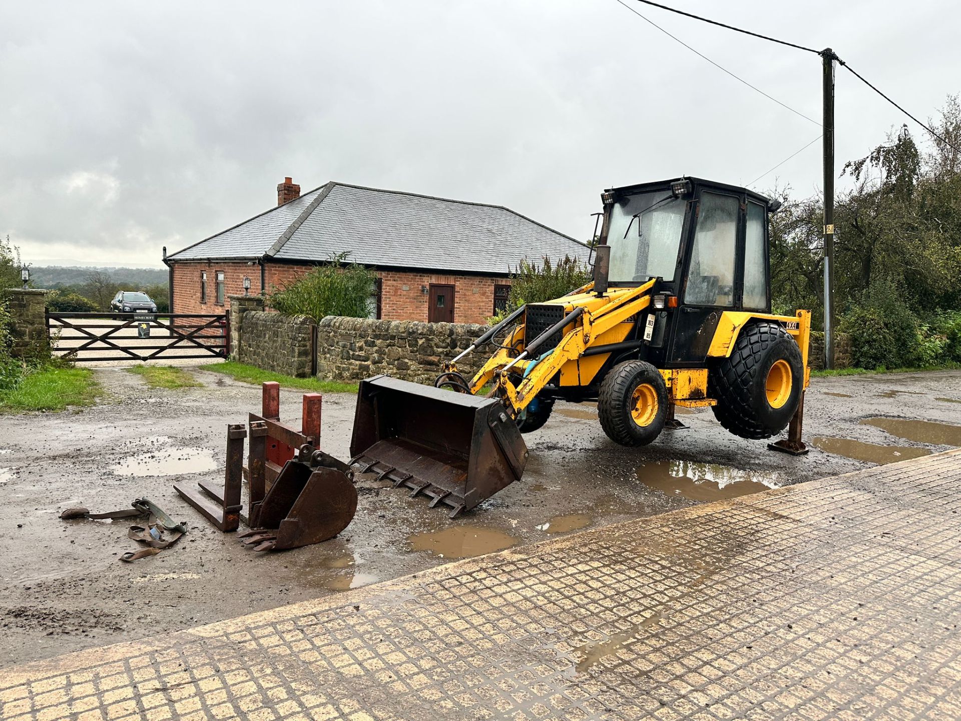 LEWIS BAGDER 4X4 FRONT LOADER BACKHOE *PLUS VAT* - Image 2 of 26