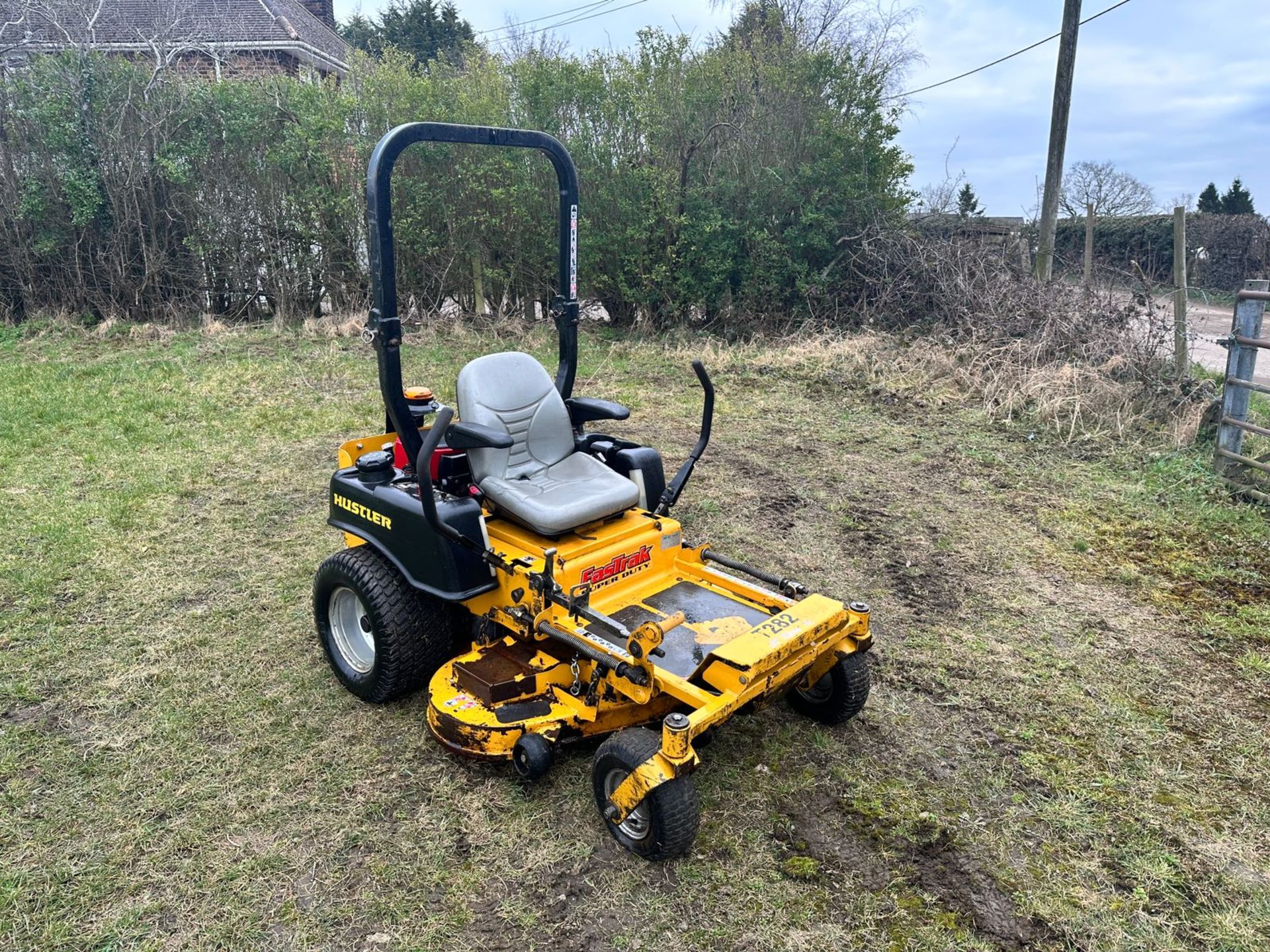 Hustler FastTrak Heavy Duty Zero Turn Ride On Mower *PLUS VAT*