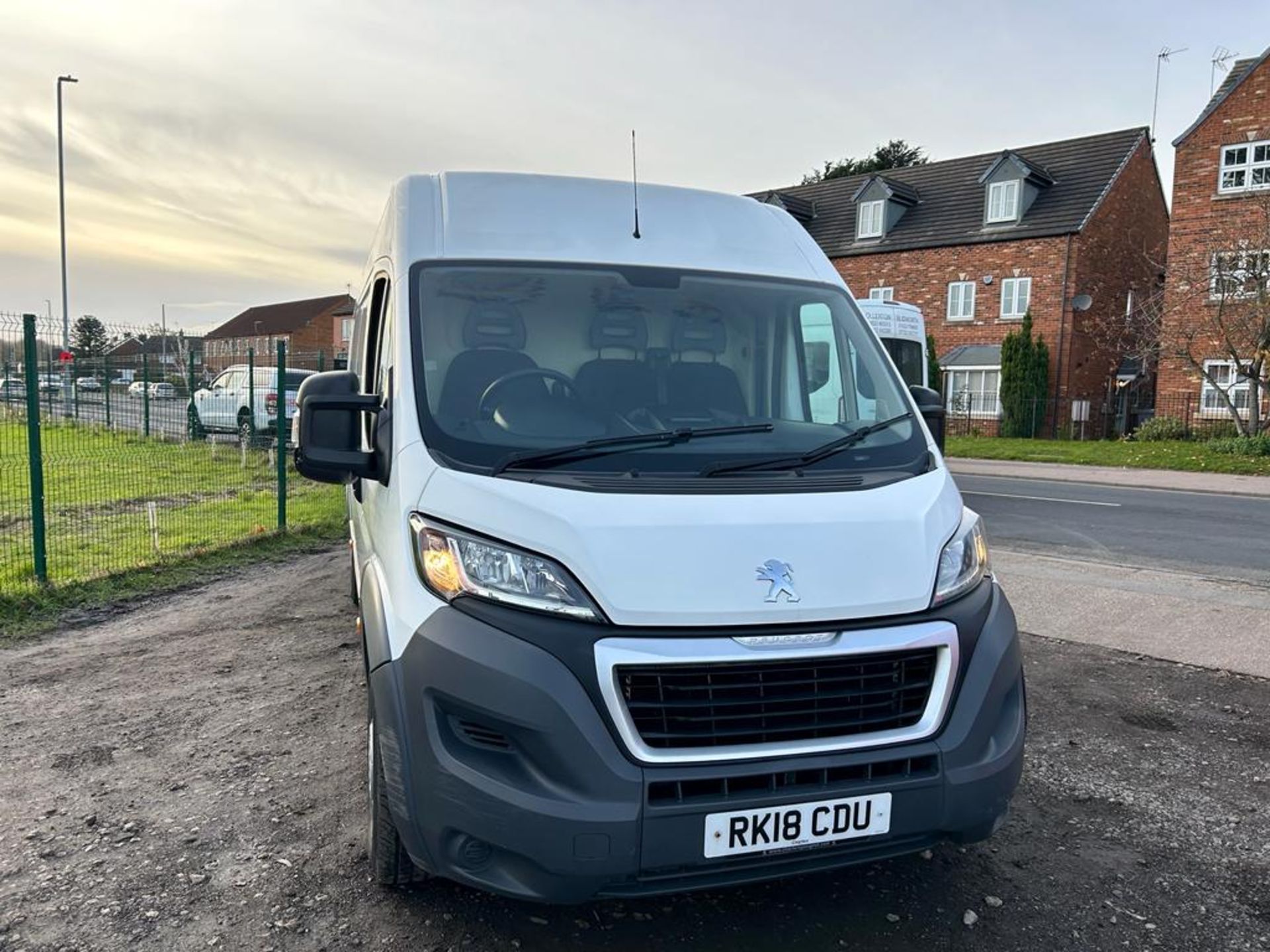 2018 PEUGEOT BOXER 435 L4H2 BLUE HDI WHITE PANEL VAN *NO VAT* - Image 2 of 13