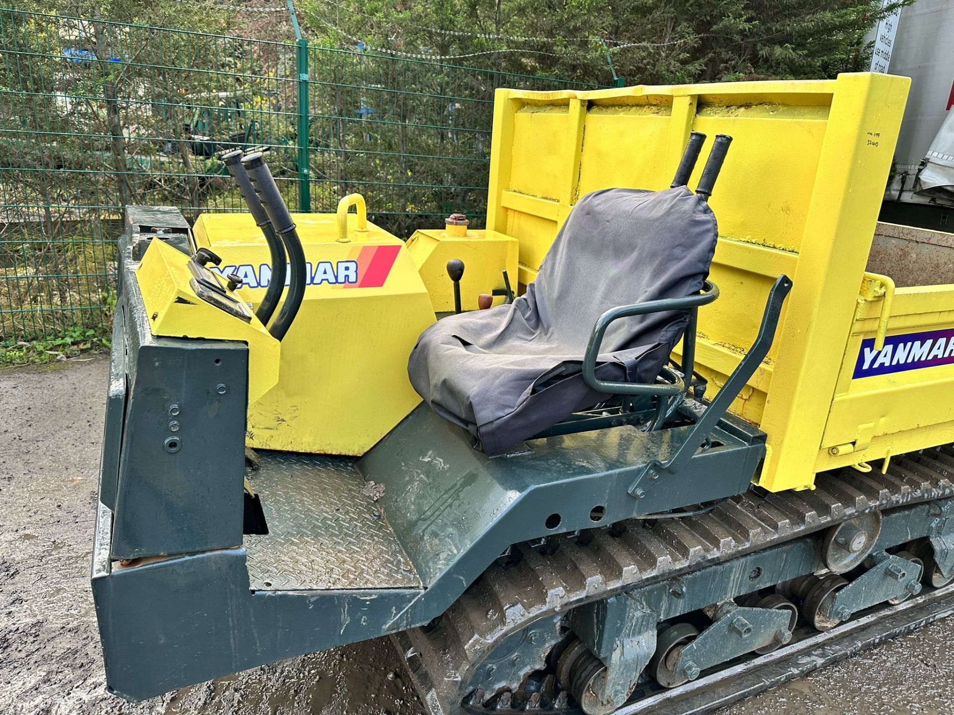 YANMAR C30R 3 TON DIESEL TRACKED DUMPER *PLUS VAT* - Image 3 of 19