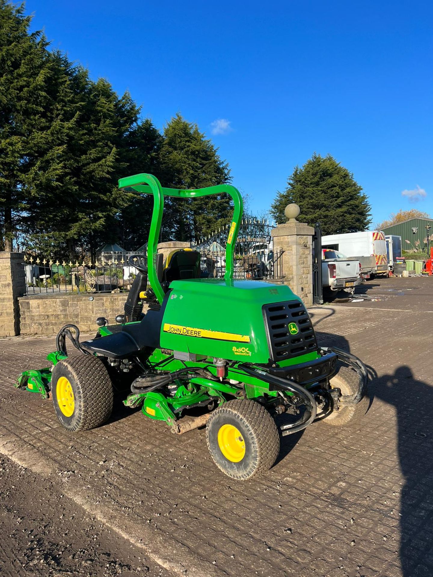 John Deere 8800 4WD Ride On Lawn Mower *PLUS VAT* - Bild 12 aus 18