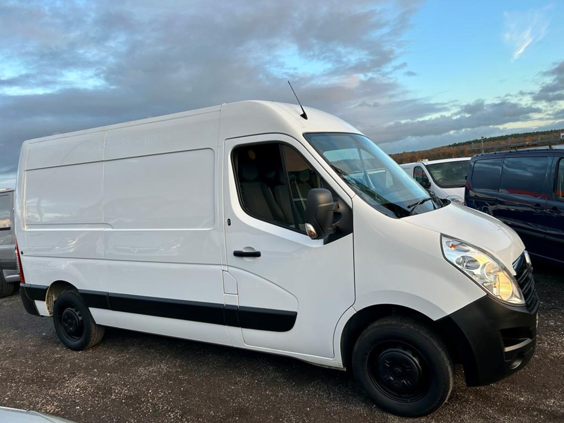 2018 VAUXHALL MOVANO L2H2 F3500 CDTI WHITE PANEL VAN *NO VAT* - Image 11 of 17