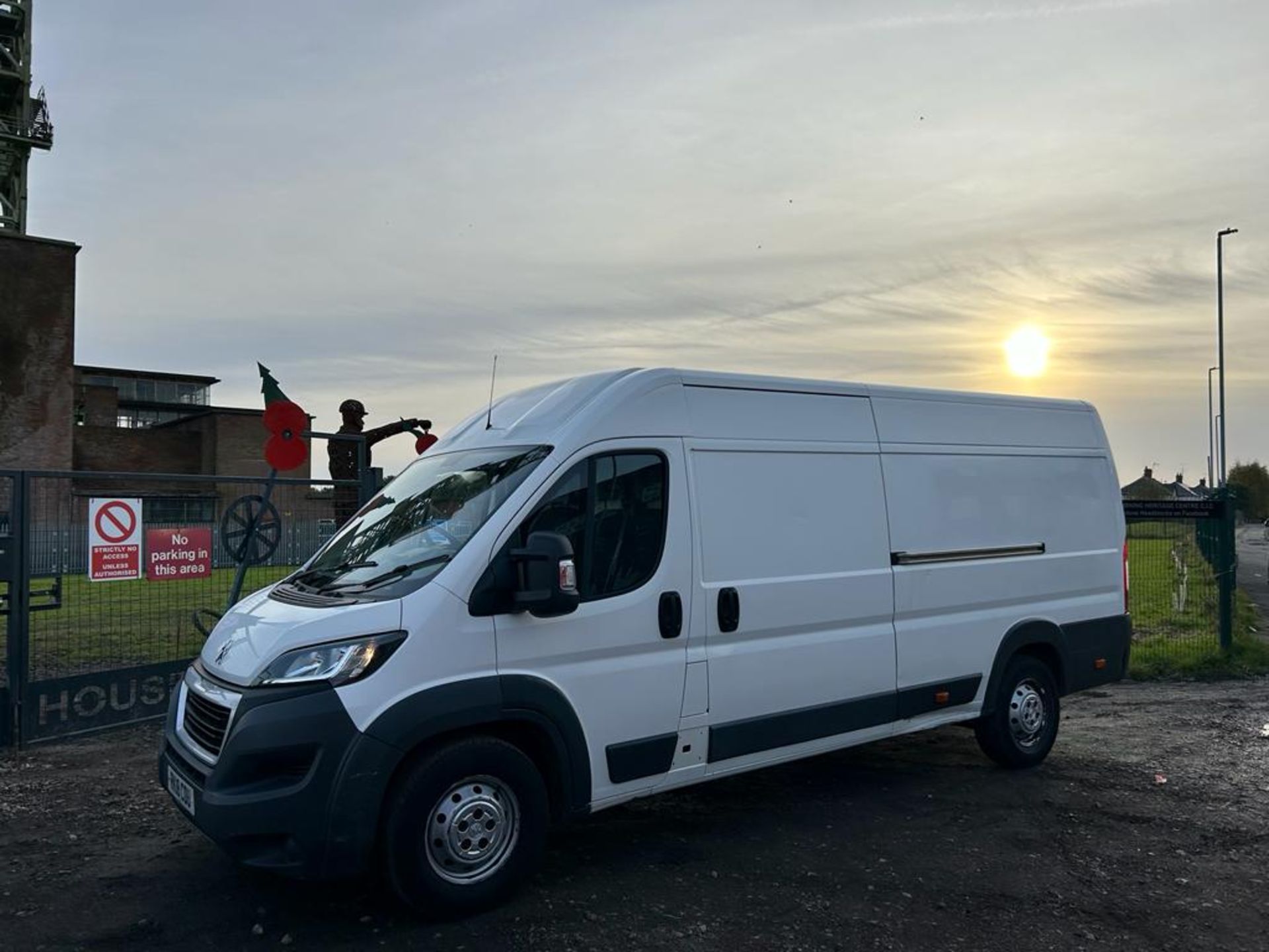 2018 PEUGEOT BOXER 435 L4H2 BLUE HDI WHITE PANEL VAN *NO VAT* - Image 3 of 13