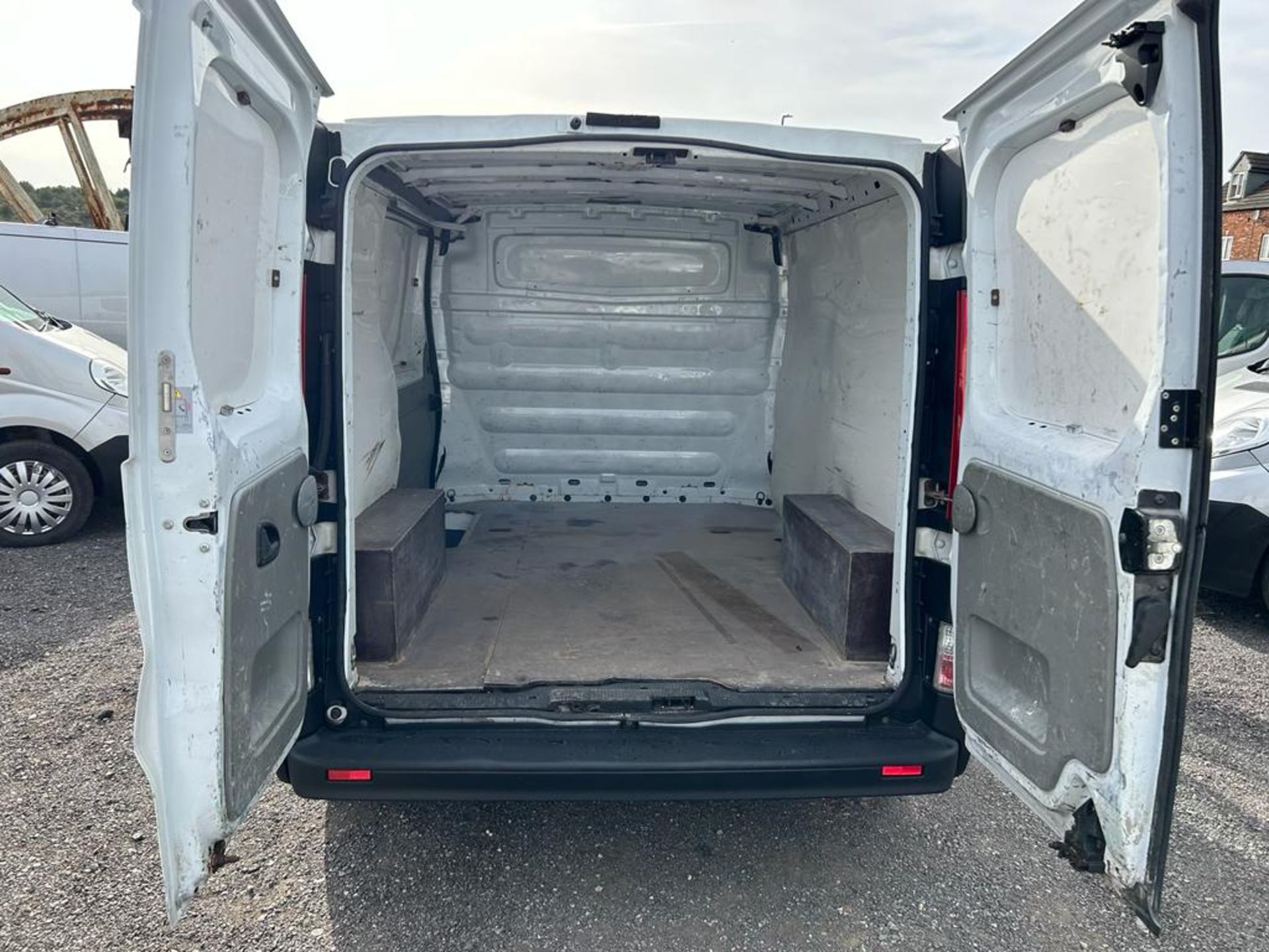 2012 VAUXHALL VIVARO 2700 CDTI E-FLEX 89 SWB WHITE PANEL VAN *NO VAT* - Image 6 of 12