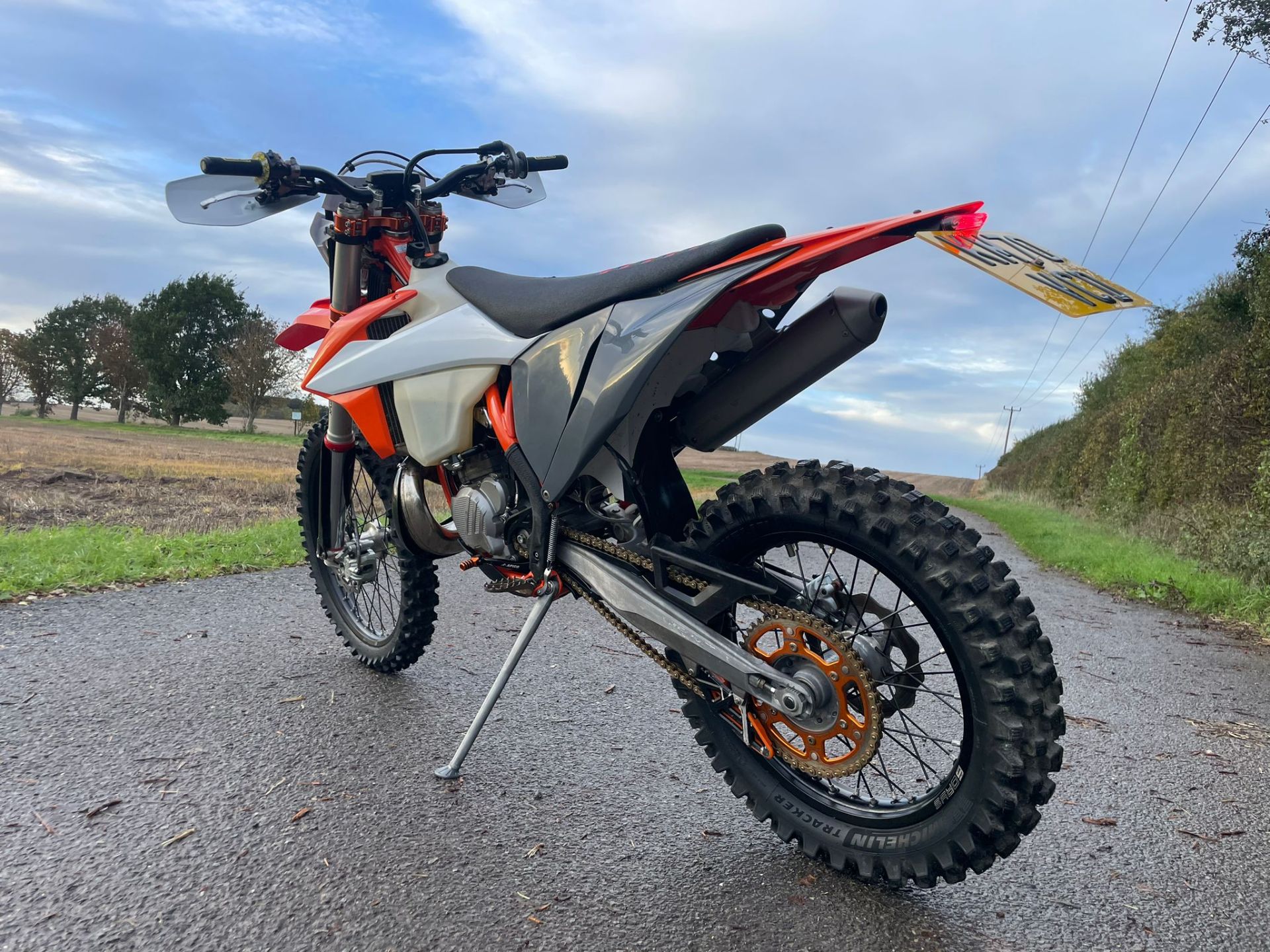 2020 KTM 300 EXC SIX DAYS TPI 21 ORANGE MOTORCYCLE *NO VAT* - Image 7 of 10