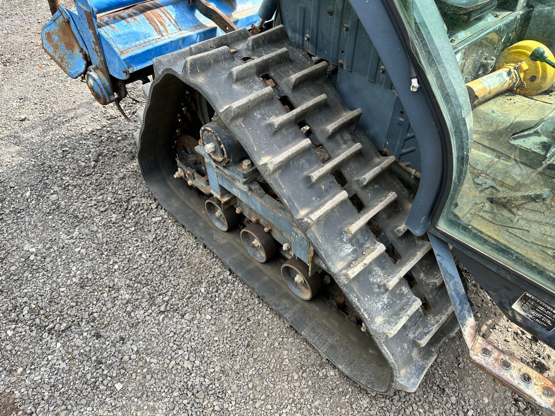 ISEKI GEAS 33S SEMI TRACKED CRAWLER TRACTOR WITH ROTAVATOR *PLUS VAT* - Image 11 of 22