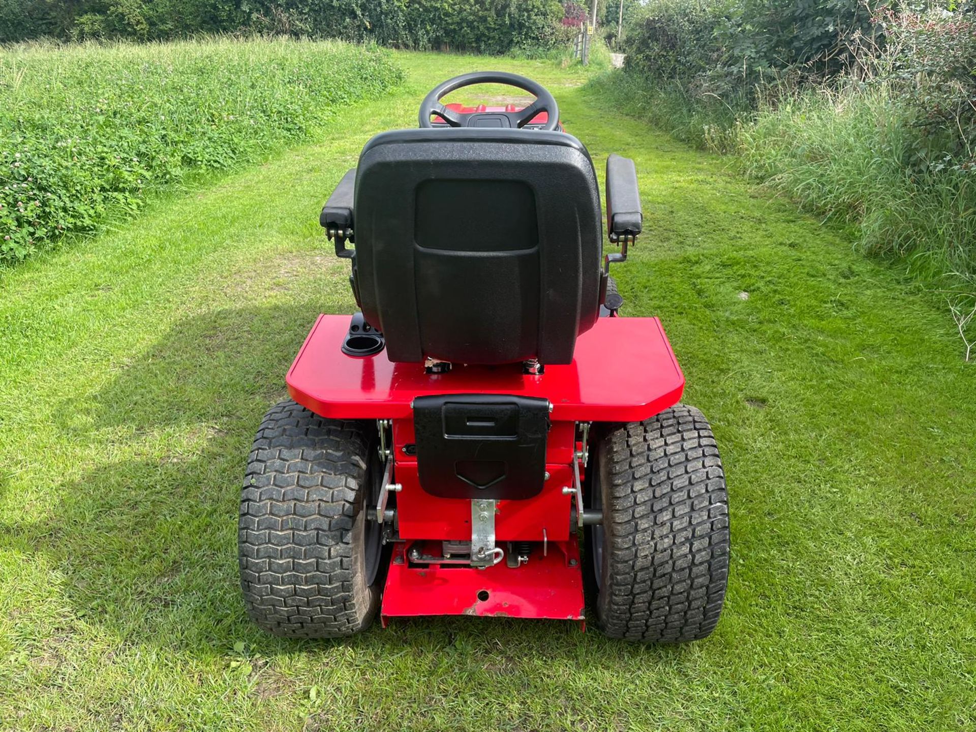 Countax K18-50 Ride On Lawn Mower *NO VAT* - Image 5 of 11