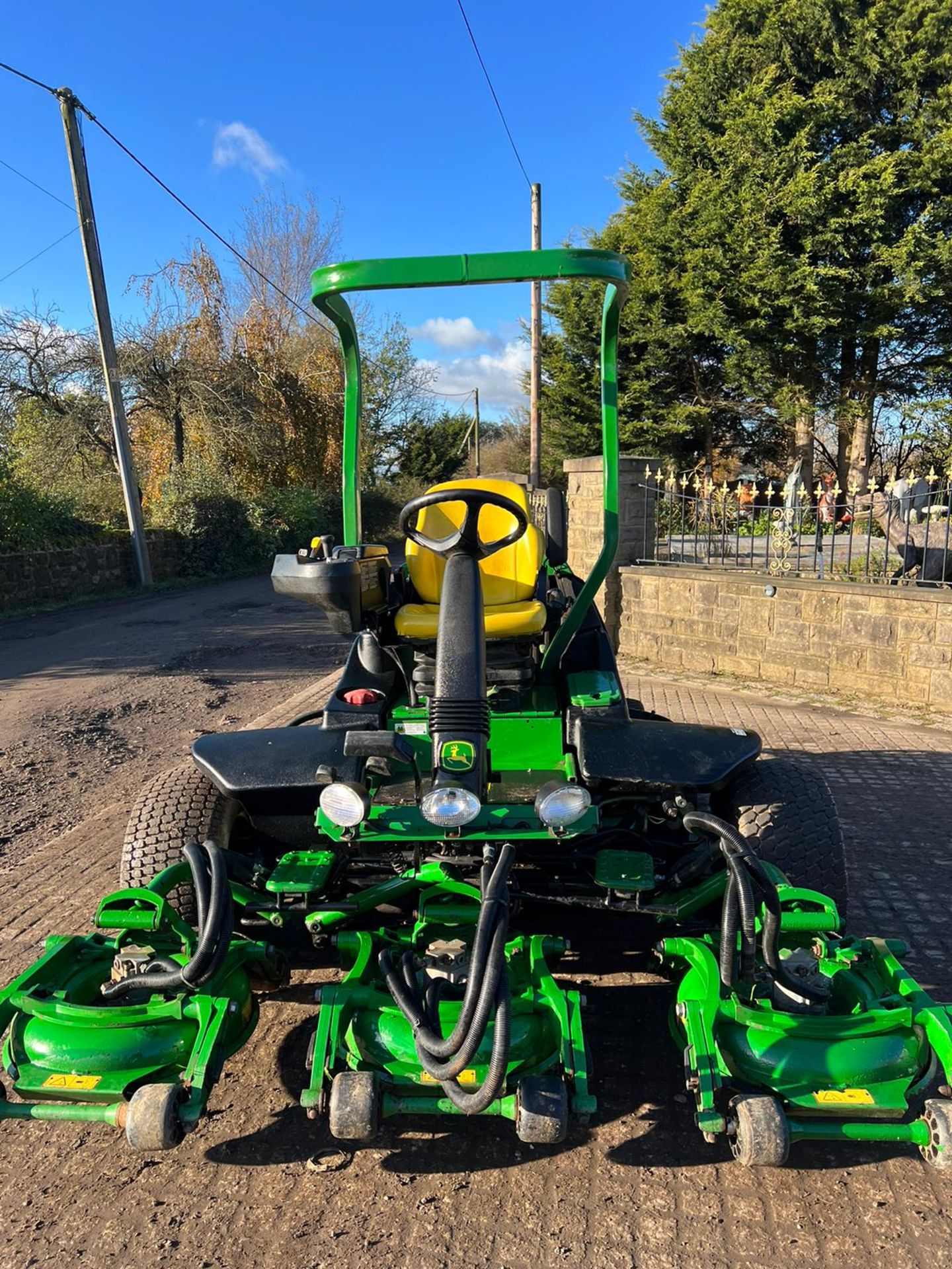 John Deere 8800 4WD Ride On Lawn Mower *PLUS VAT* - Image 6 of 18