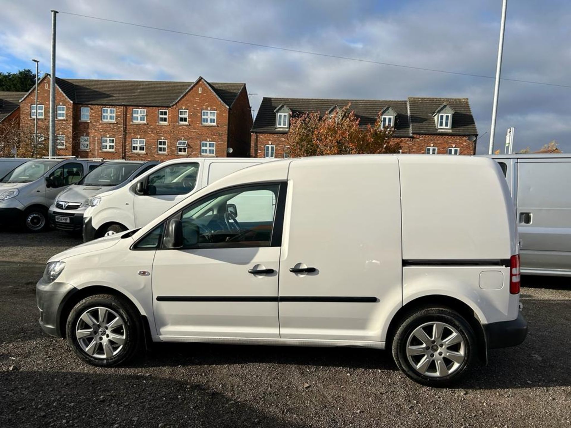 2012 VOLKSWAGEN CADDY C20 PLUS TDI 102 WHITE PANEL VAN *NO VAT* - Image 6 of 15