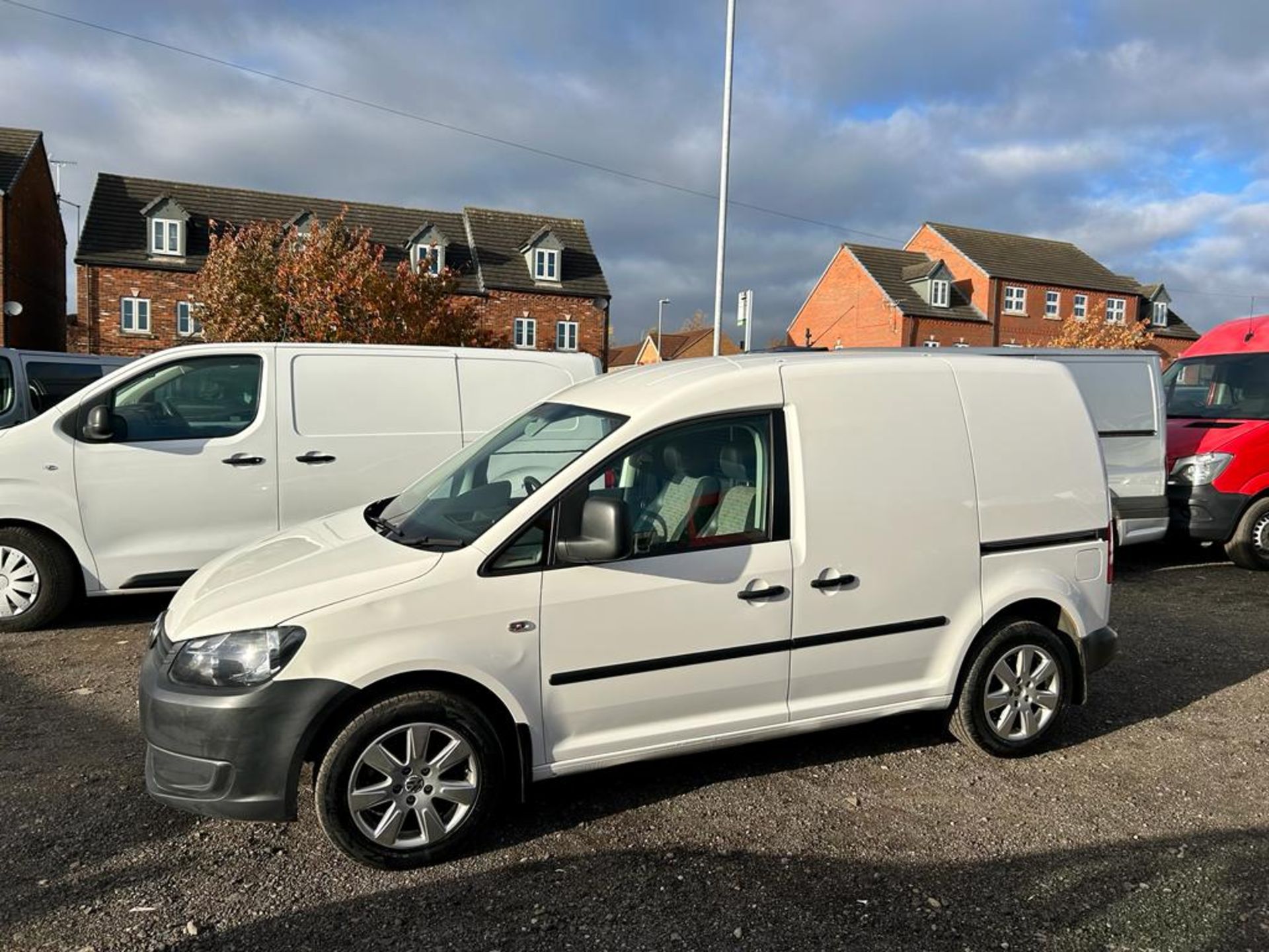 2012 VOLKSWAGEN CADDY C20 PLUS TDI 102 WHITE PANEL VAN *NO VAT* - Image 4 of 15