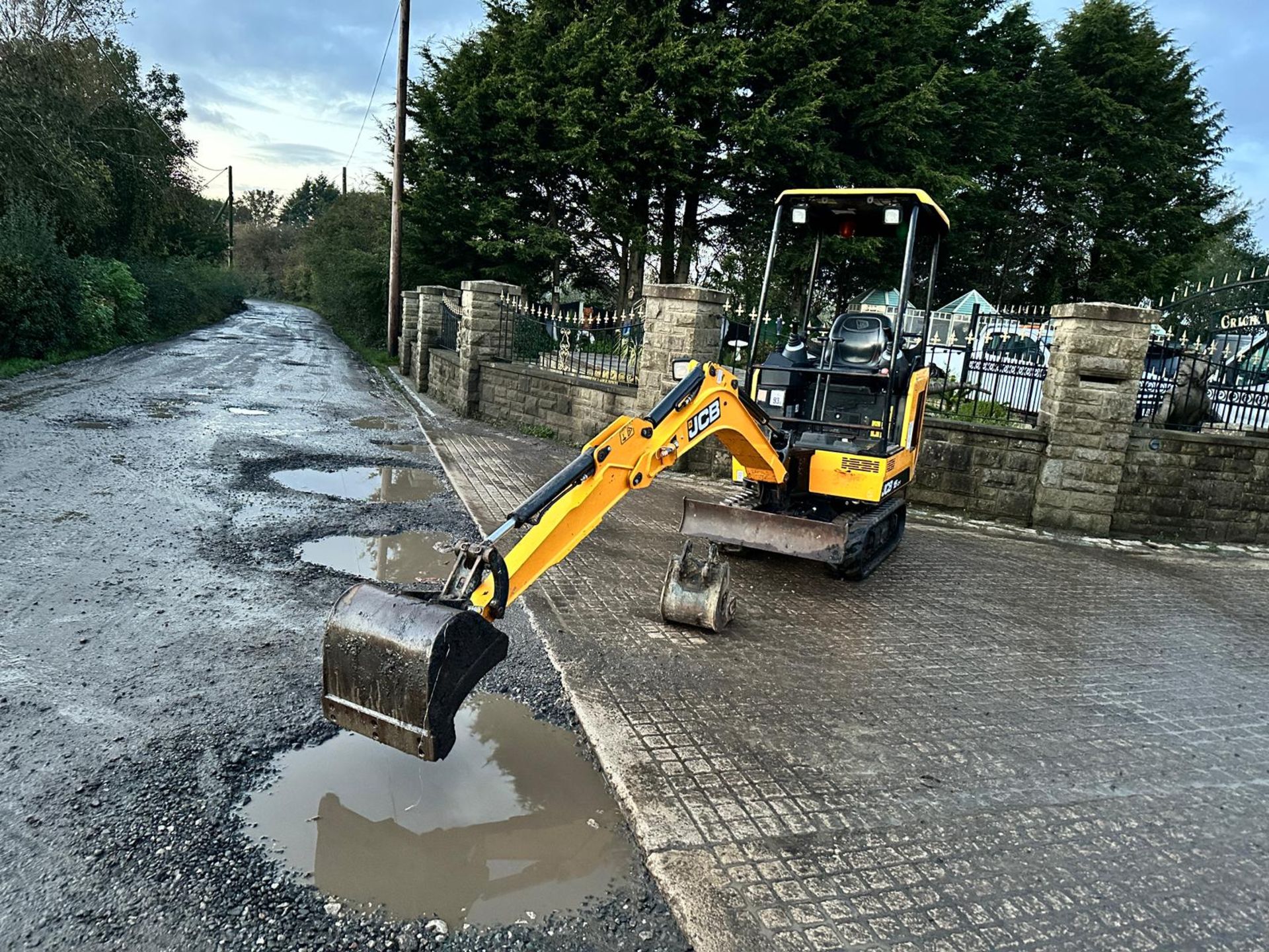 2018 JCB 15C-1 MINI EXCAVATOR *PLUS VAT* - Image 3 of 19