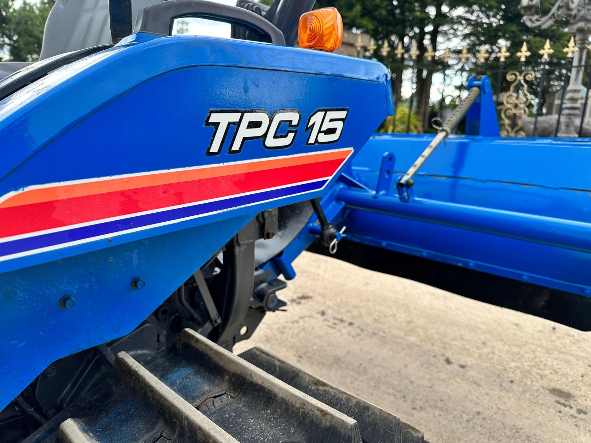 ISEKI PICCORO TPC15 CRAWLER TRACKED TRACTOR WITH ISEKI APR14 ROTAVATOR *PLUS VAT* - Image 12 of 26