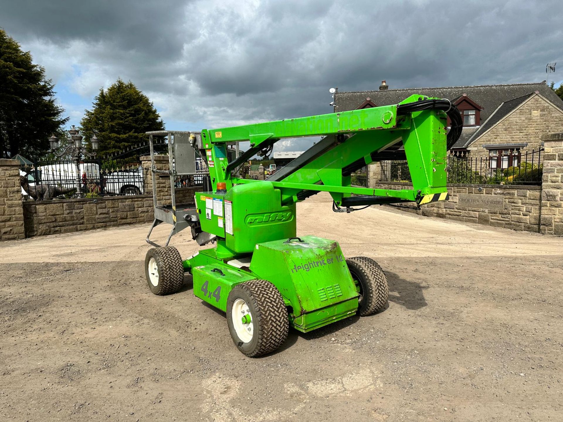 2013 NIFTYLIFT HR12NDE BI-FUEL HEIGHTRIDER 12 BOOM LIFT *PLUS VAT* - Image 5 of 17