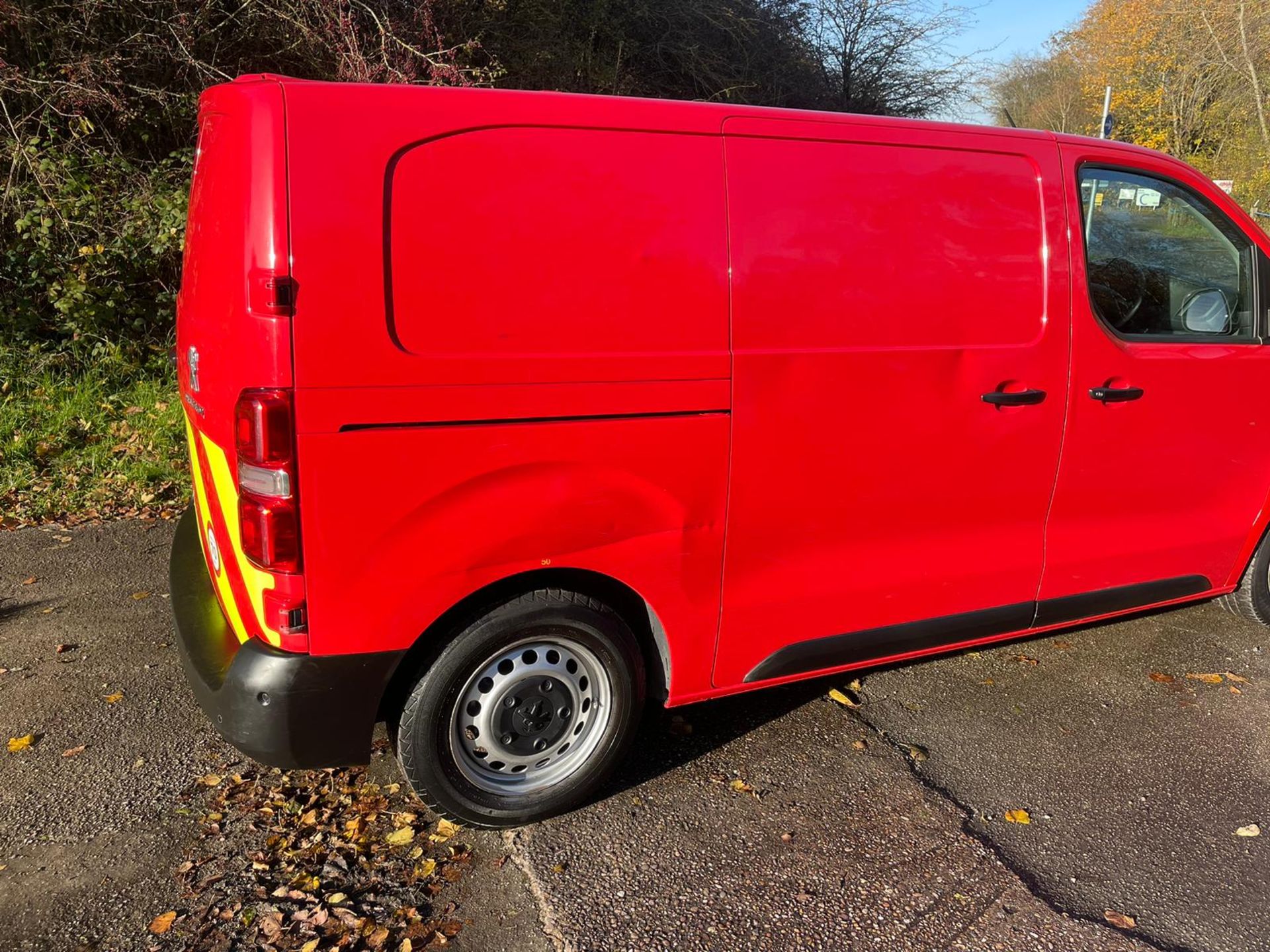 2020 PEUGEOT EXPERT S L1 BLUEHDI RED PANEL VAN *NO VAT* - Image 10 of 20