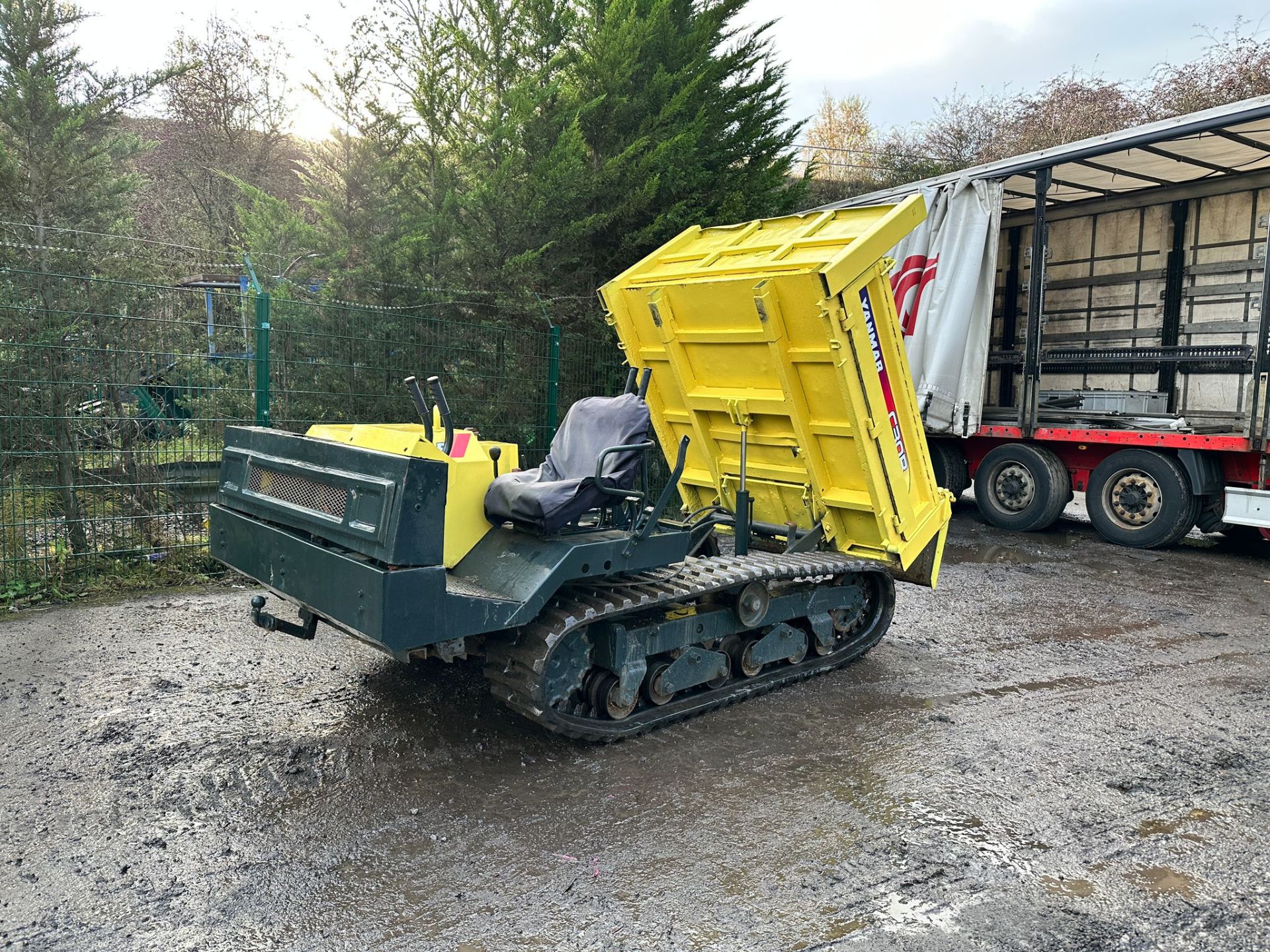 YANMAR C30R 3 TON DIESEL TRACKED DUMPER *PLUS VAT* - Image 10 of 19