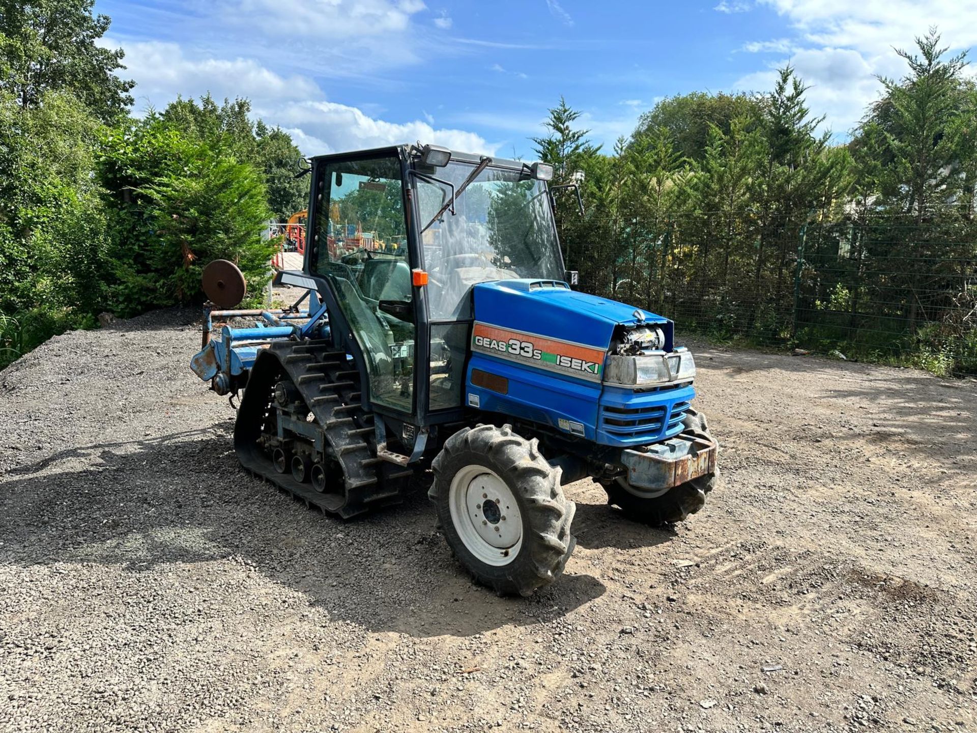 ISEKI GEAS 33S SEMI TRACKED CRAWLER TRACTOR WITH ROTAVATOR *PLUS VAT* - Image 2 of 22