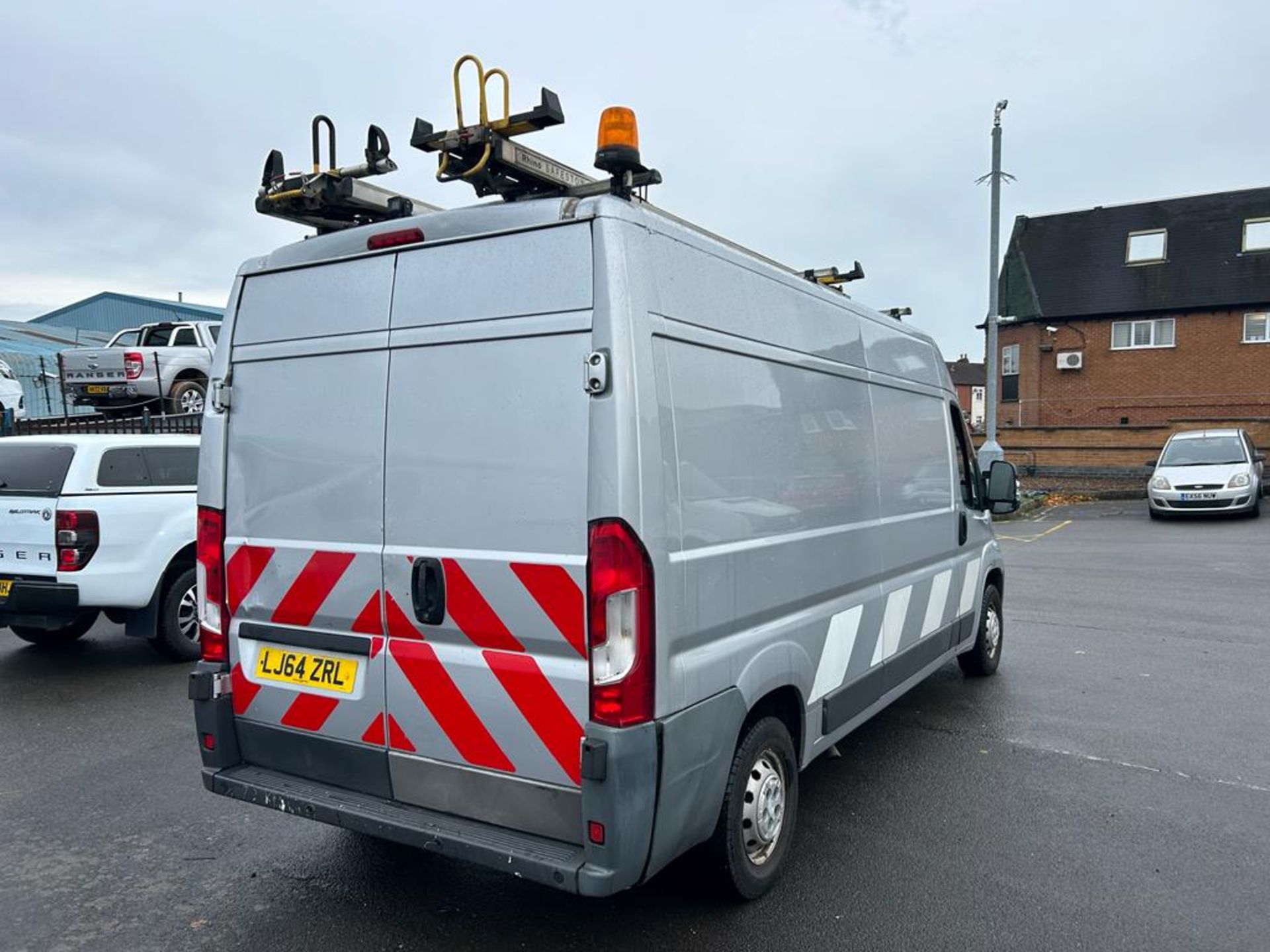 2014 CITROEN RELAY 35 L3H2 ENTERPRISE HDI SILVER PANEL VAN *NO VAT* - Image 5 of 10