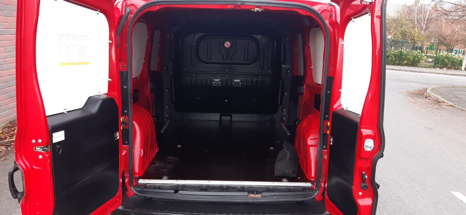 2014 FIAT DOBLO 16V MULTIJET RED PANEL VAN *NO VAT* - Image 6 of 15