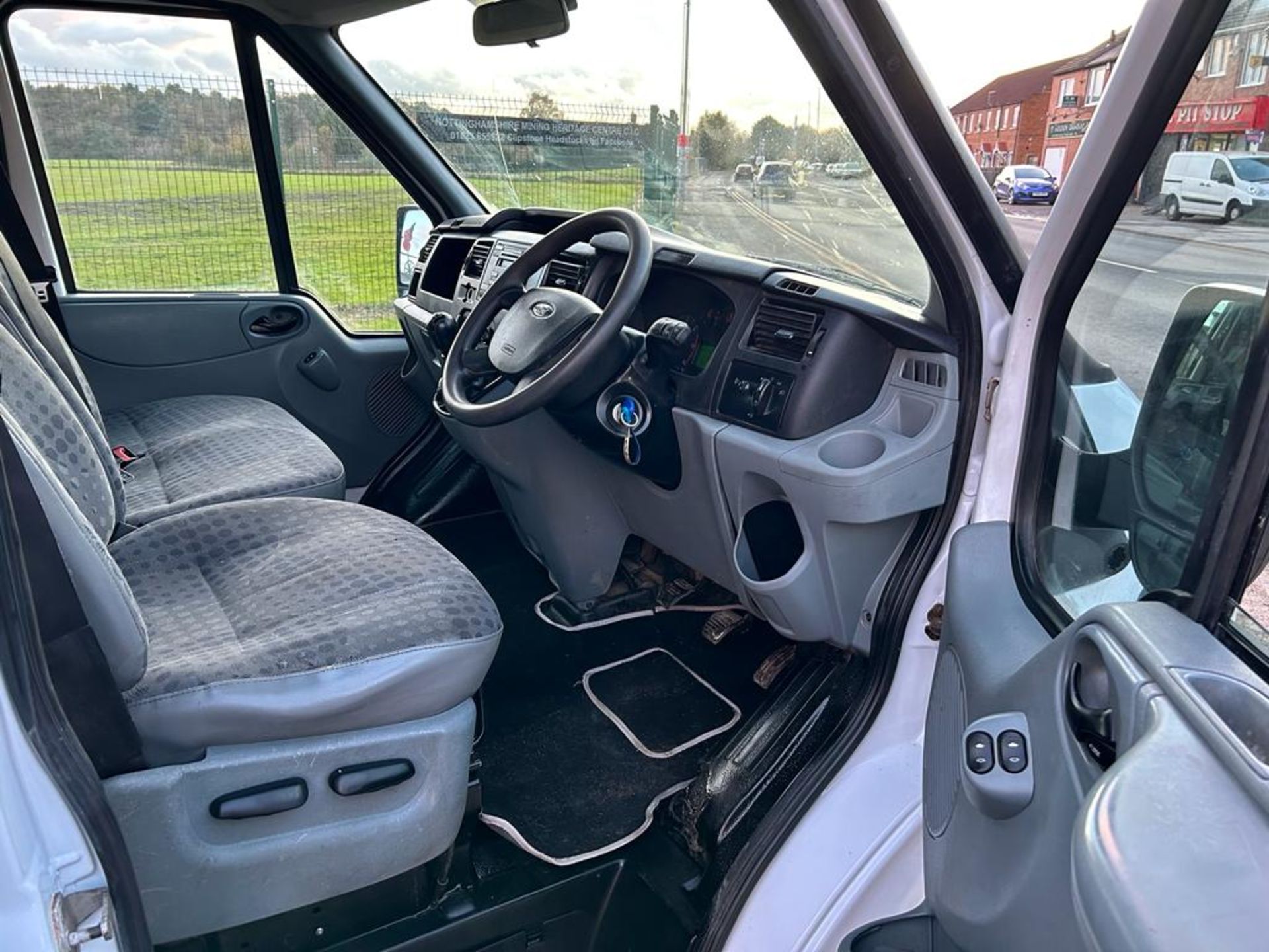 2008 FORD TRANSIT 115 T350L RWD WHITE CHASSIS CAB *NO VAT* - Image 8 of 11