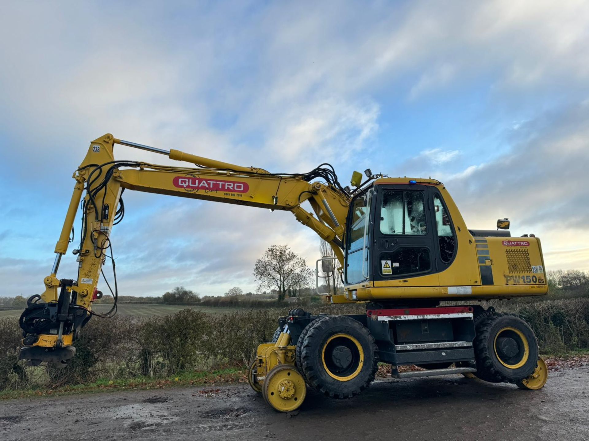 2003 KOMATSU PW150ES-6K 4WD WHEELED EXCAVATOR C/W HITCH & RAILWAY GEAR *PLUS VAT* - Image 2 of 22