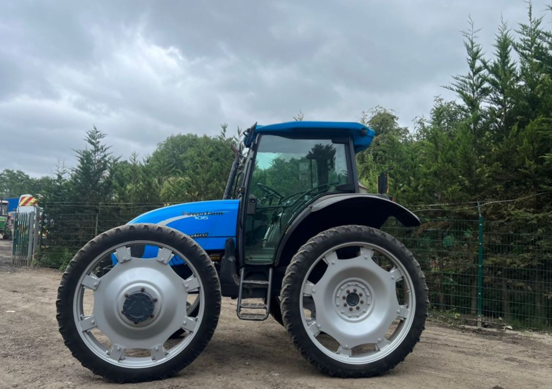 LANDINI POWERFARM 105 TRACTOR 100HP *PLUS VAT* - Image 15 of 19