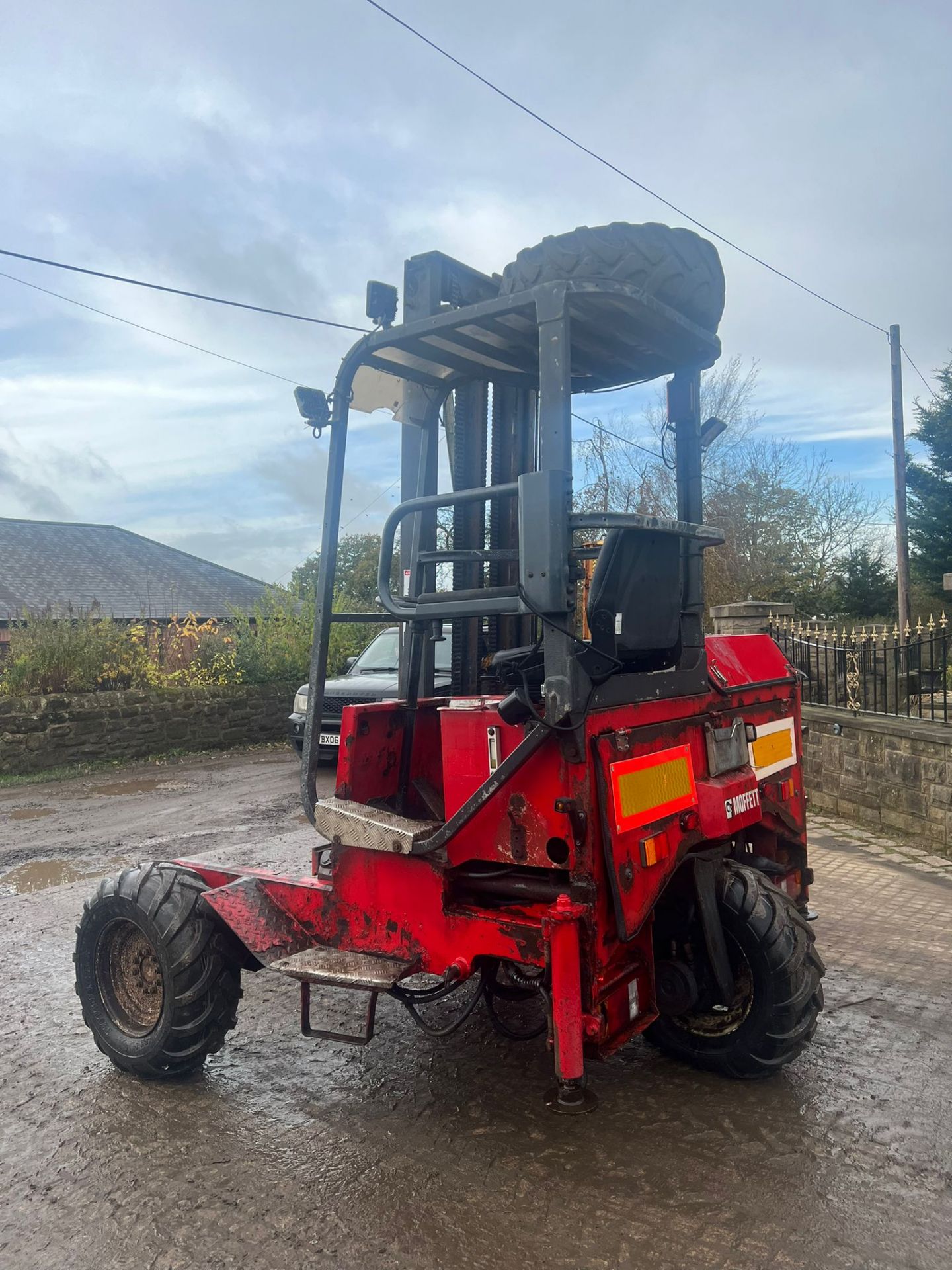 MOFFETT 2.4 TON FORKLIFT *PLUS VAT* - Image 16 of 18