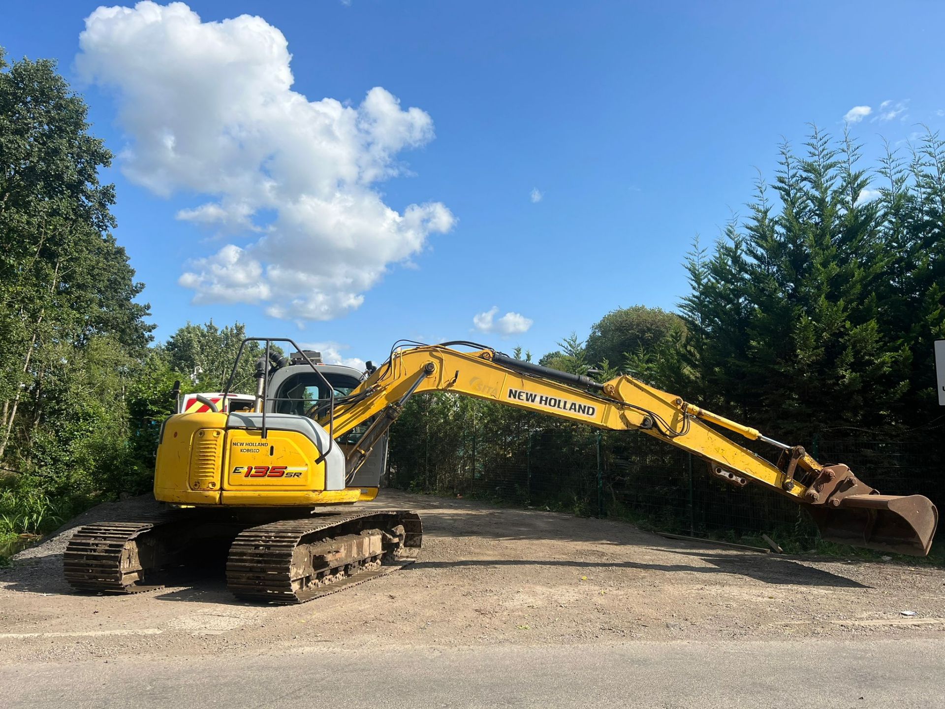 New Holland E135SR 13 Ton Excavator Digger Hydraulic Quick Hitch *PLUS VAT* - Image 11 of 12