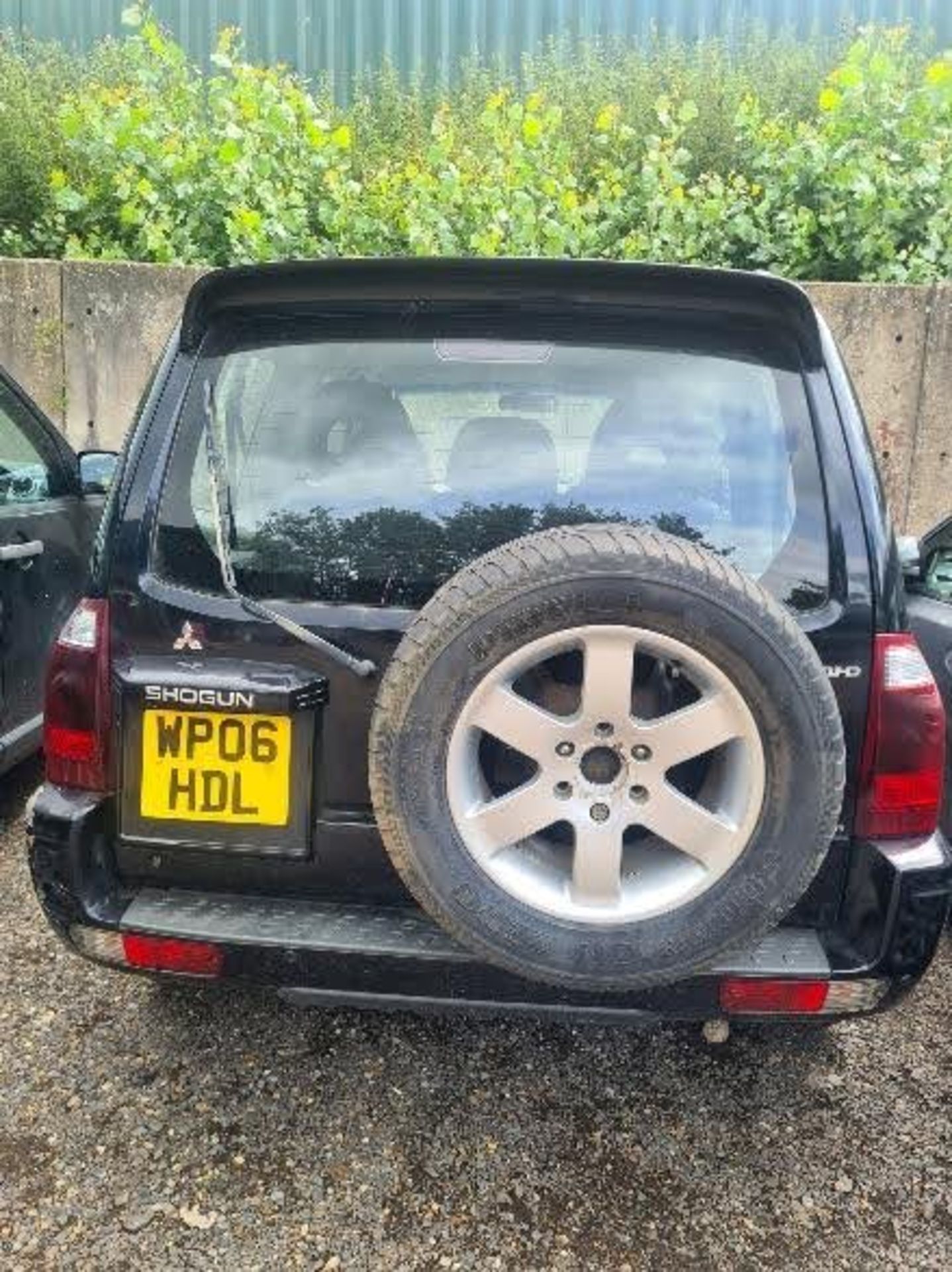 2006 MITSUBISHI SHOGUN WARRIOR DI-D AUTO BLACK SUV ESTATE *NO VAT* - Image 2 of 4