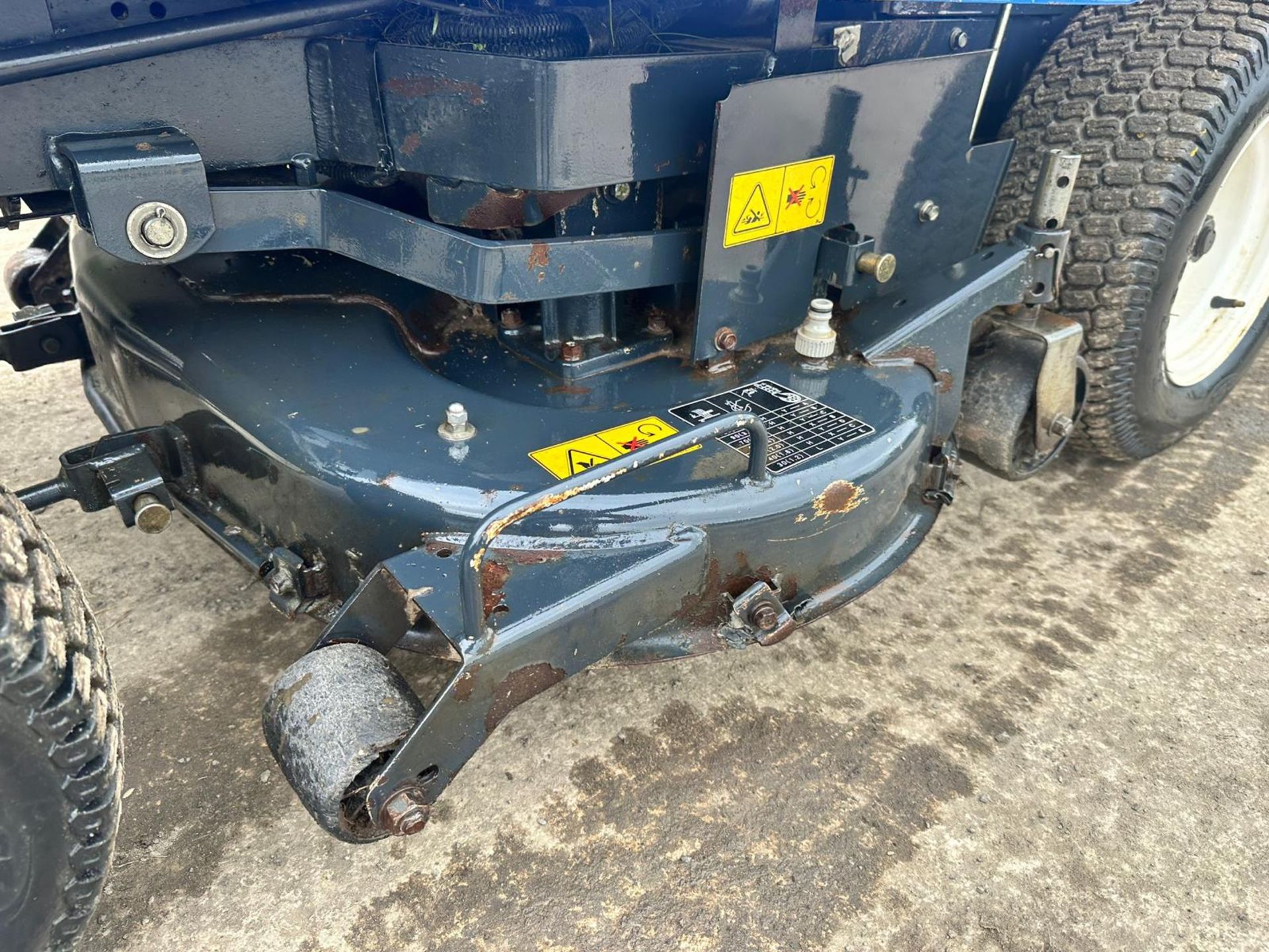 2017 ISEKI SXG216 DIESEL RIDE ON MOWER *PLUS VAT* - Image 14 of 17