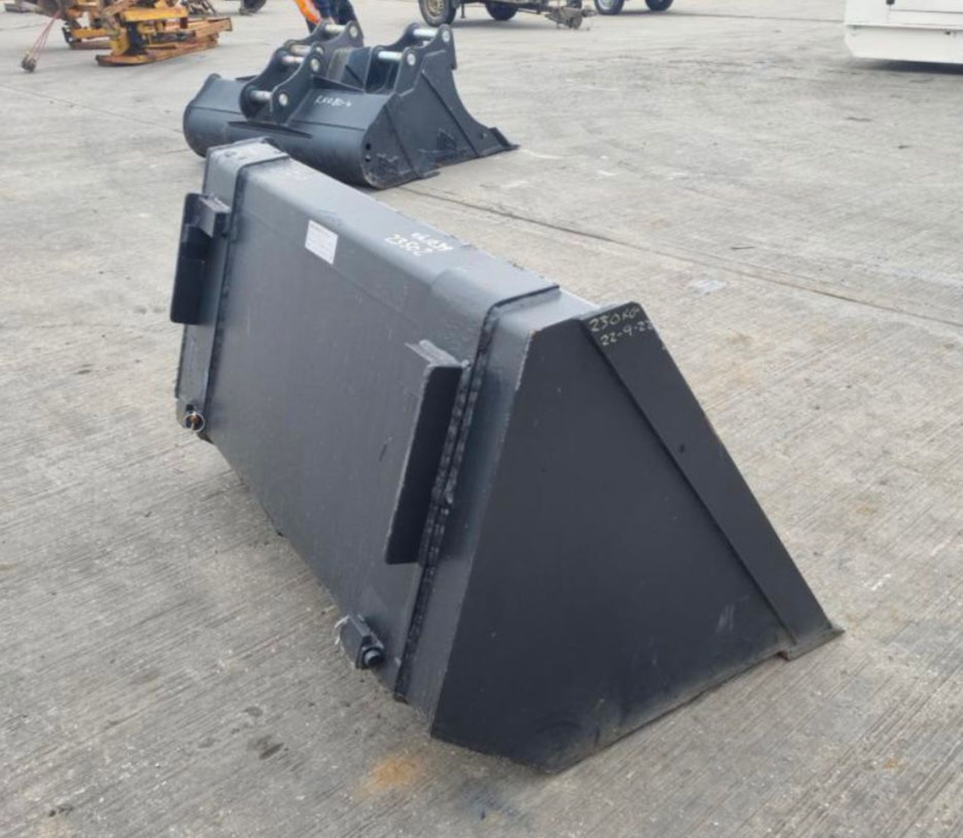 NEW/UNUSED 2022 EVANS & REID 56” BUCKET *PLUS VAT* - Image 6 of 8